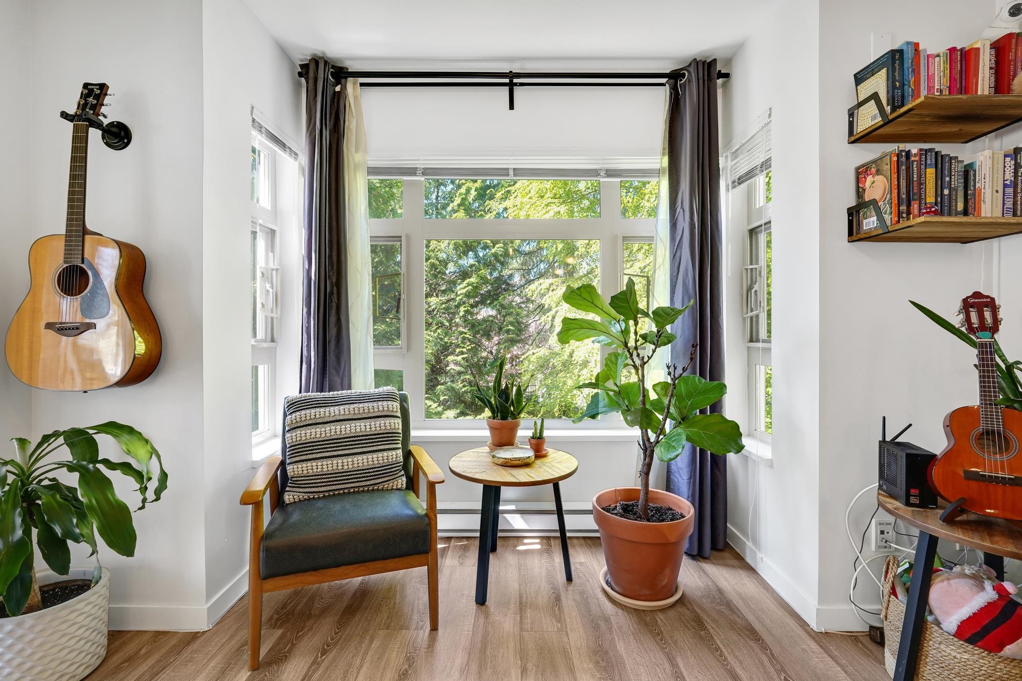 #203 7337 Macpherson Avenue - 26
