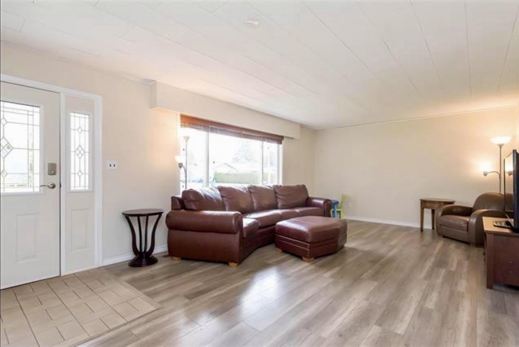 7413 Leary Crescent - 10