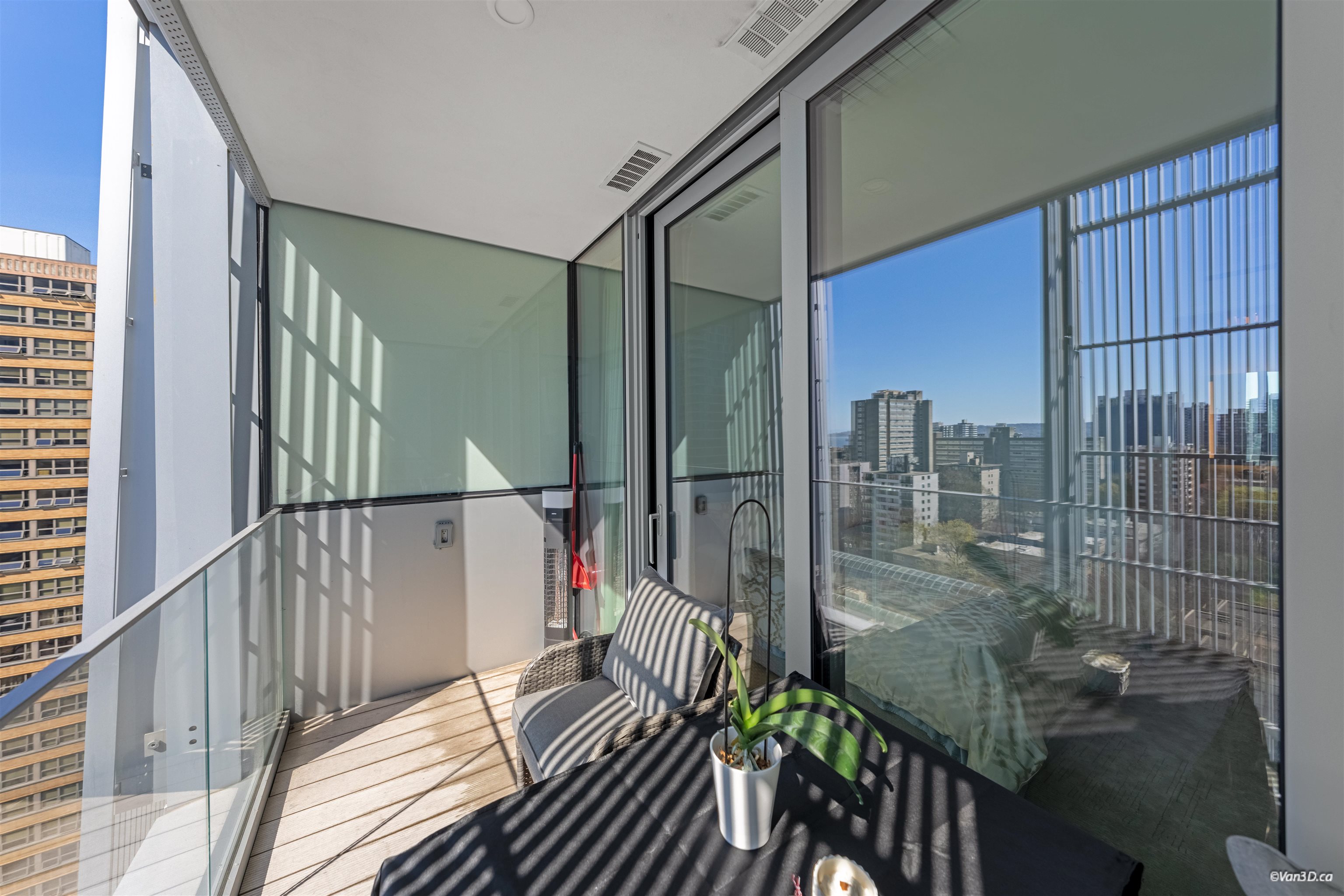 #1605 1568 Alberni Street - 24