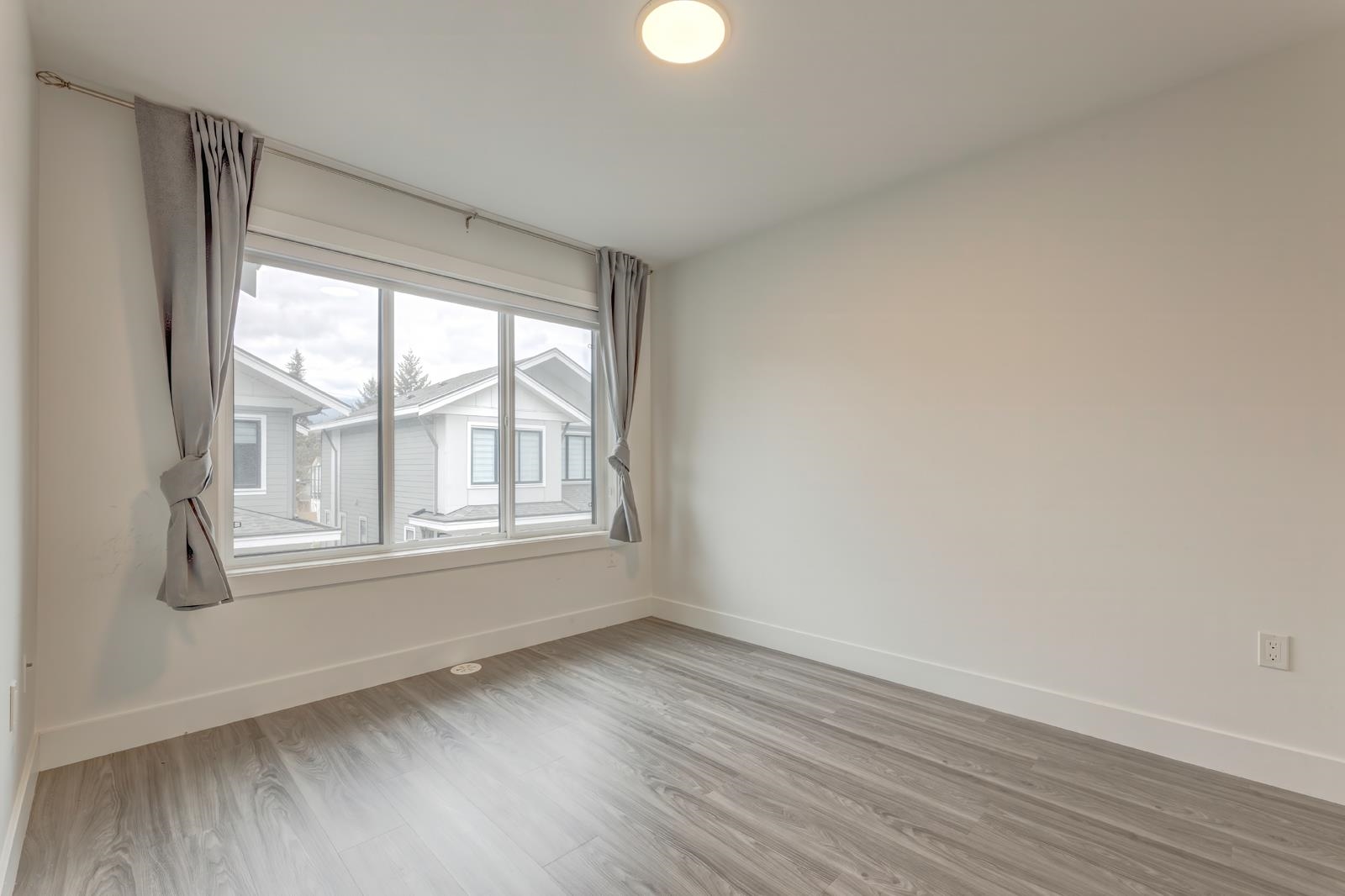 #3 1750 Salisbury Avenue - 27