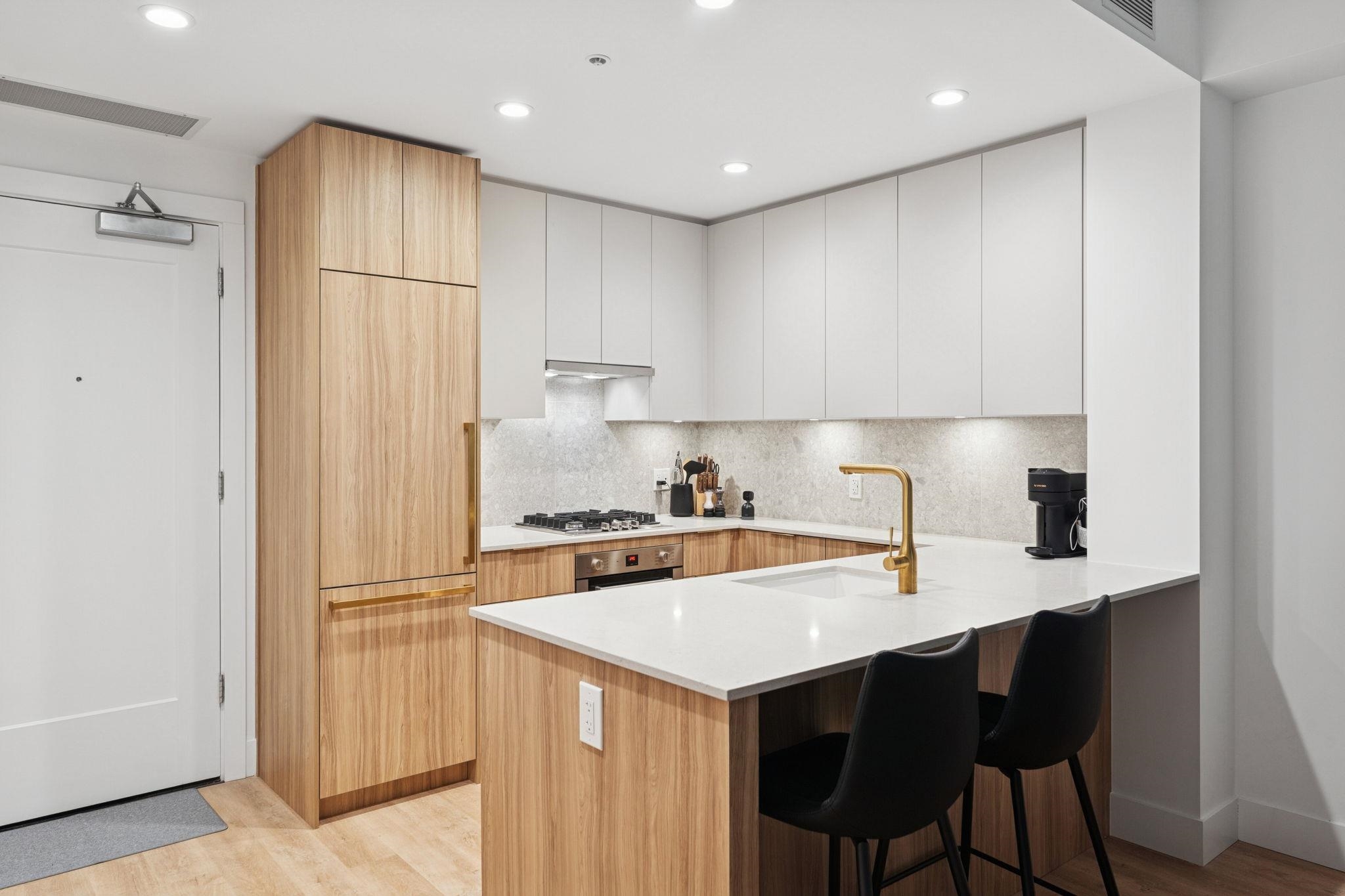 #208 2375 Emery Court - 3