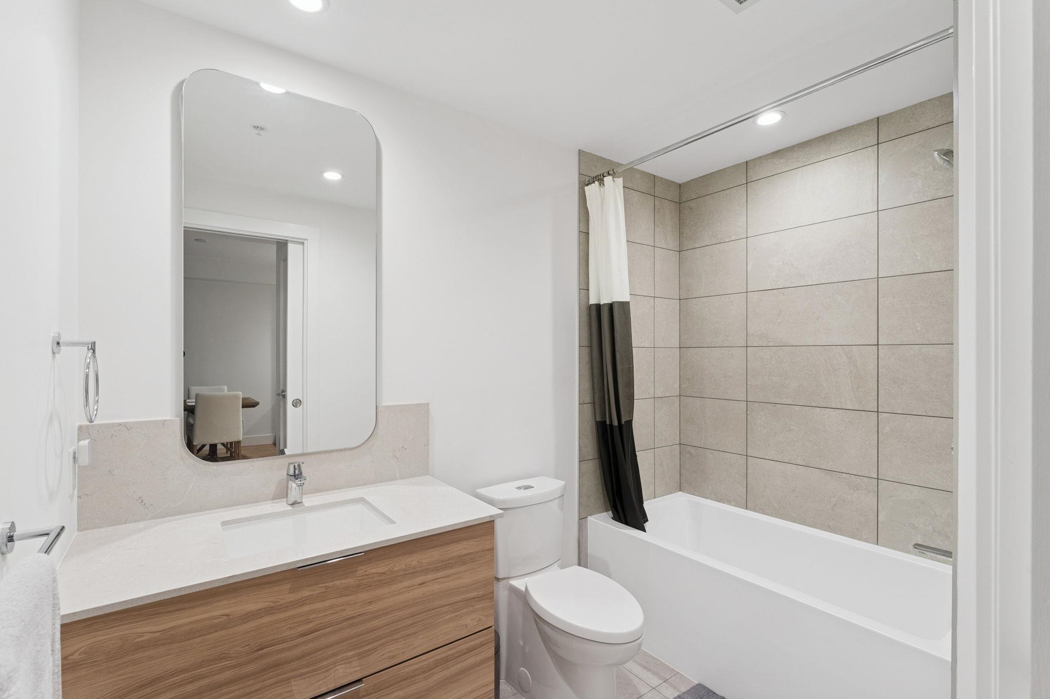 #208 2375 Emery Court - 14