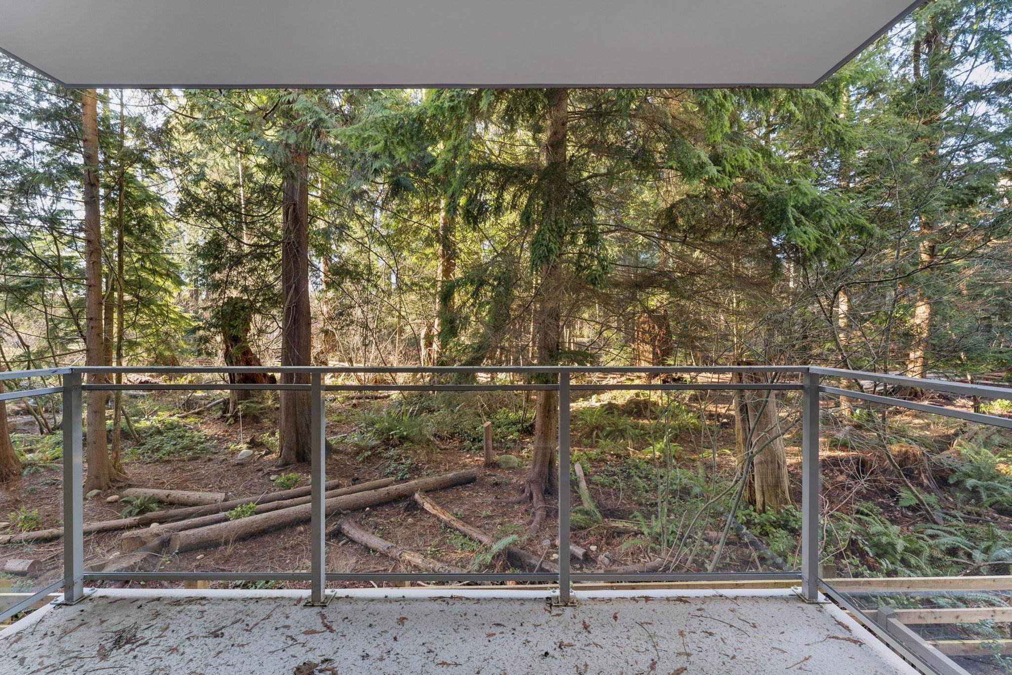 #208 2375 Emery Court - 18