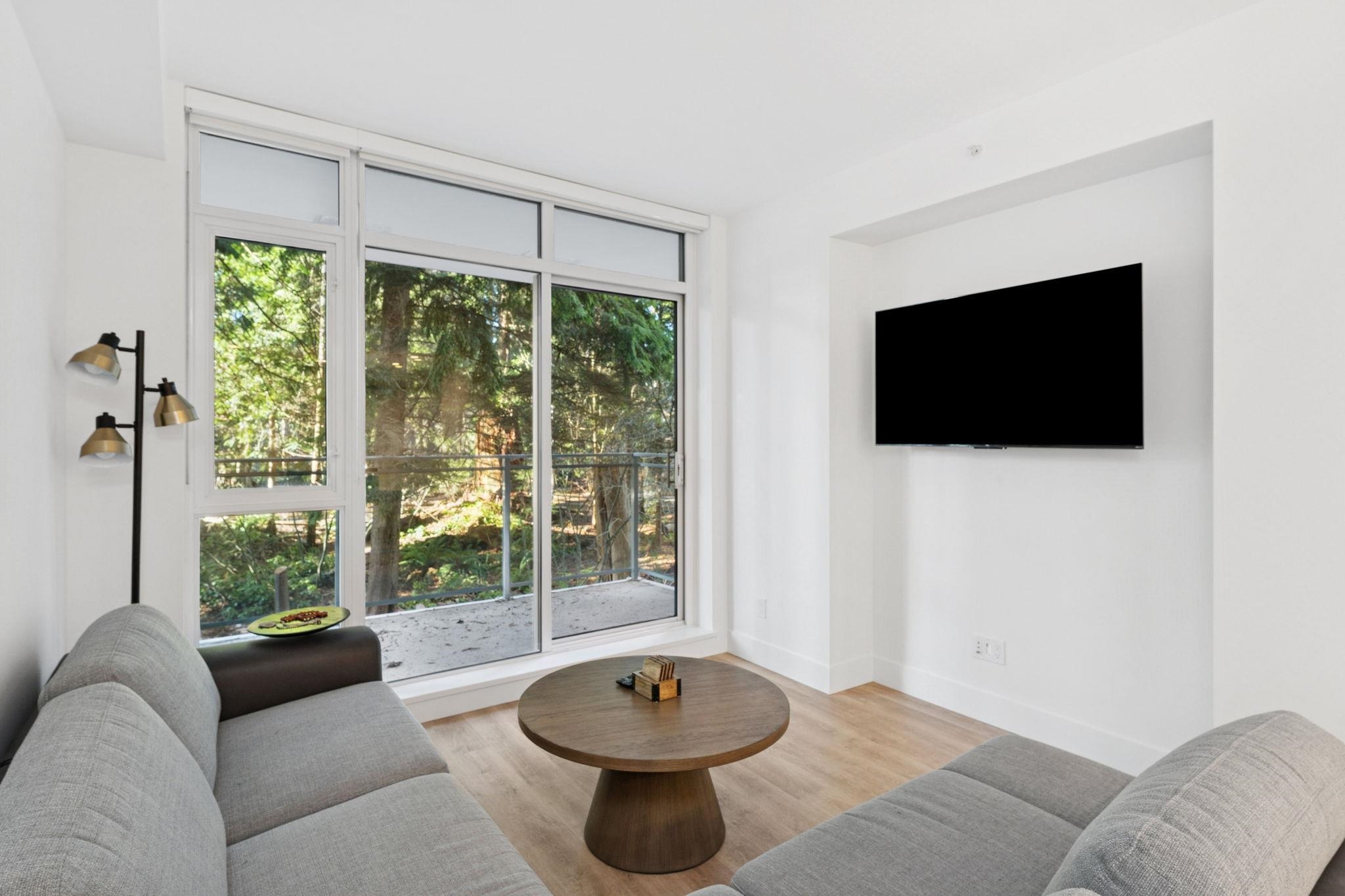 #208 2375 Emery Court - 8