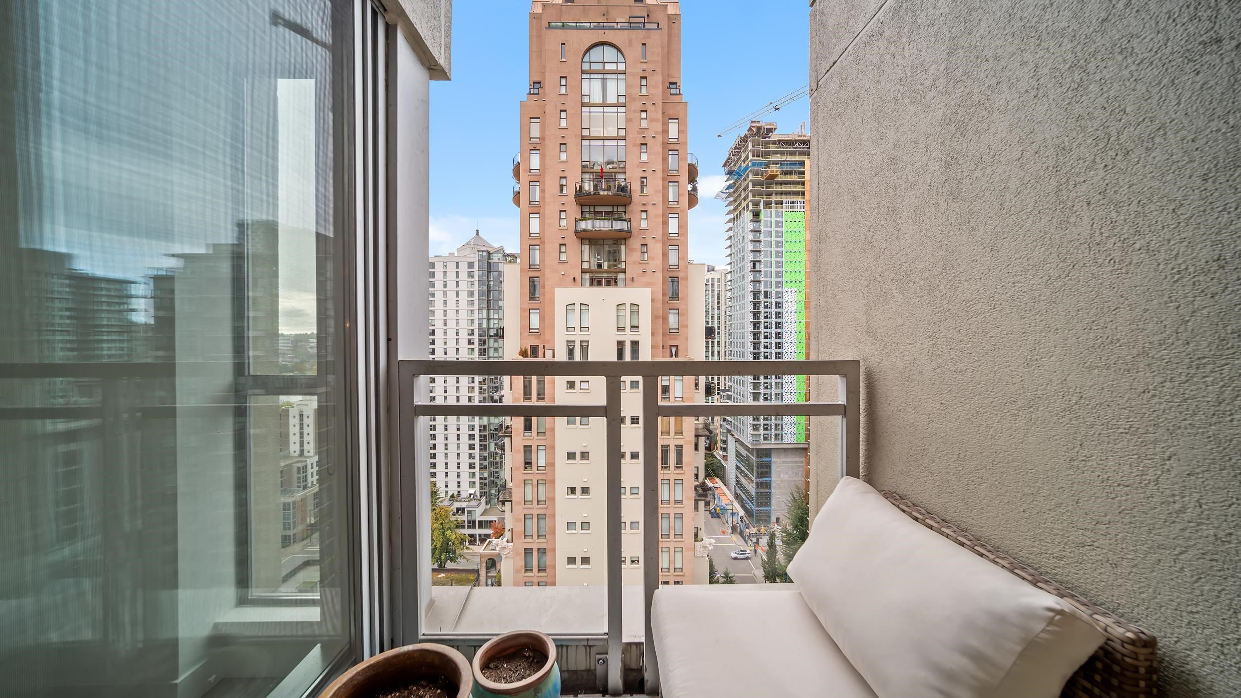 #1802 1238 Richards Street - 17