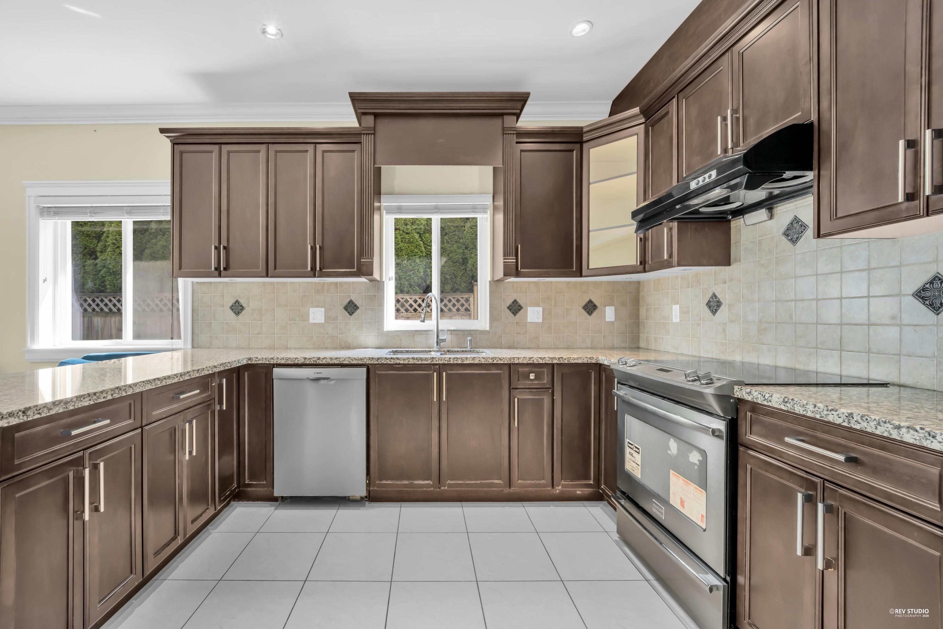 5871 Rumble Street - 12