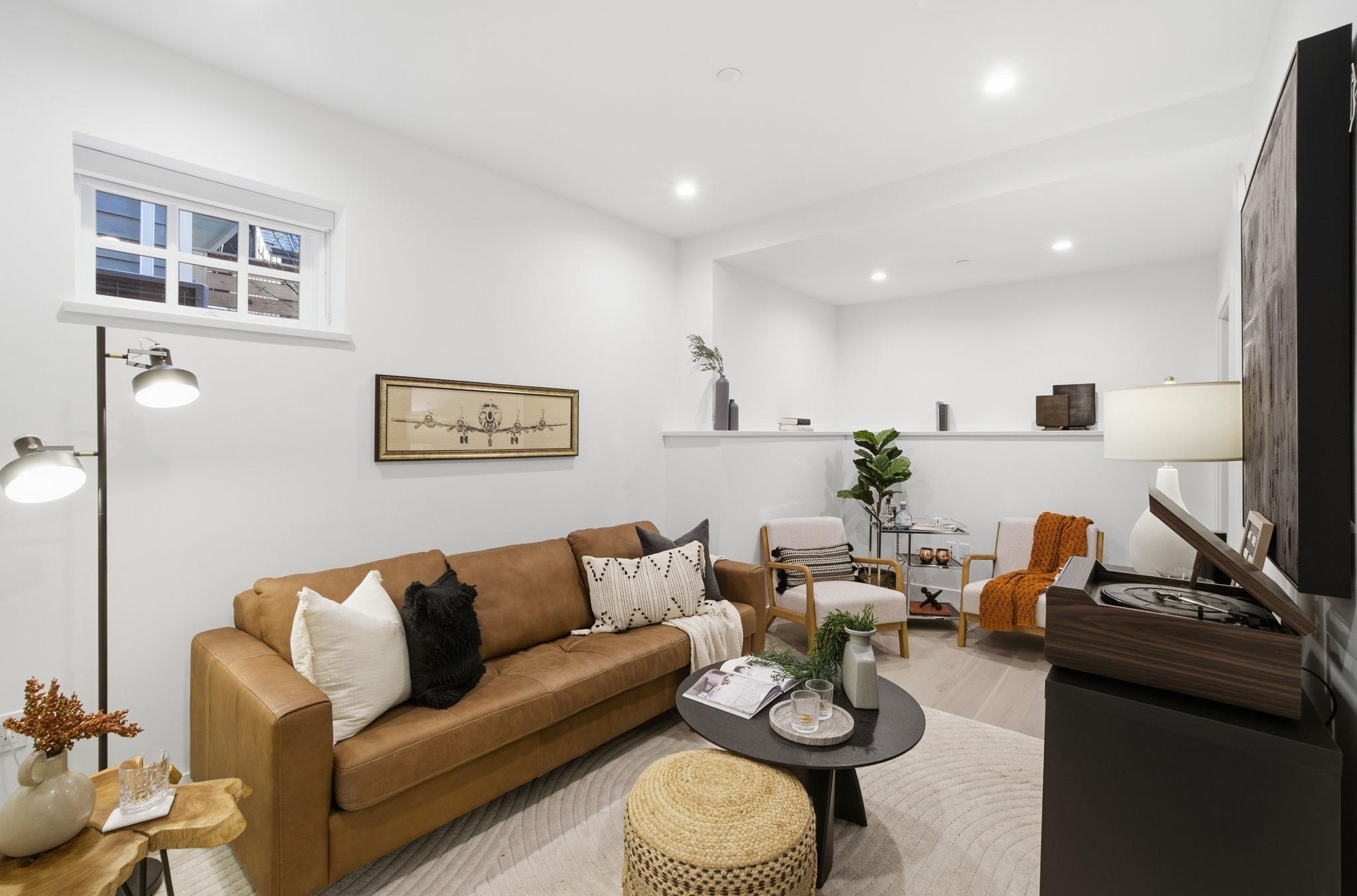 1081 Semlin Drive - 13