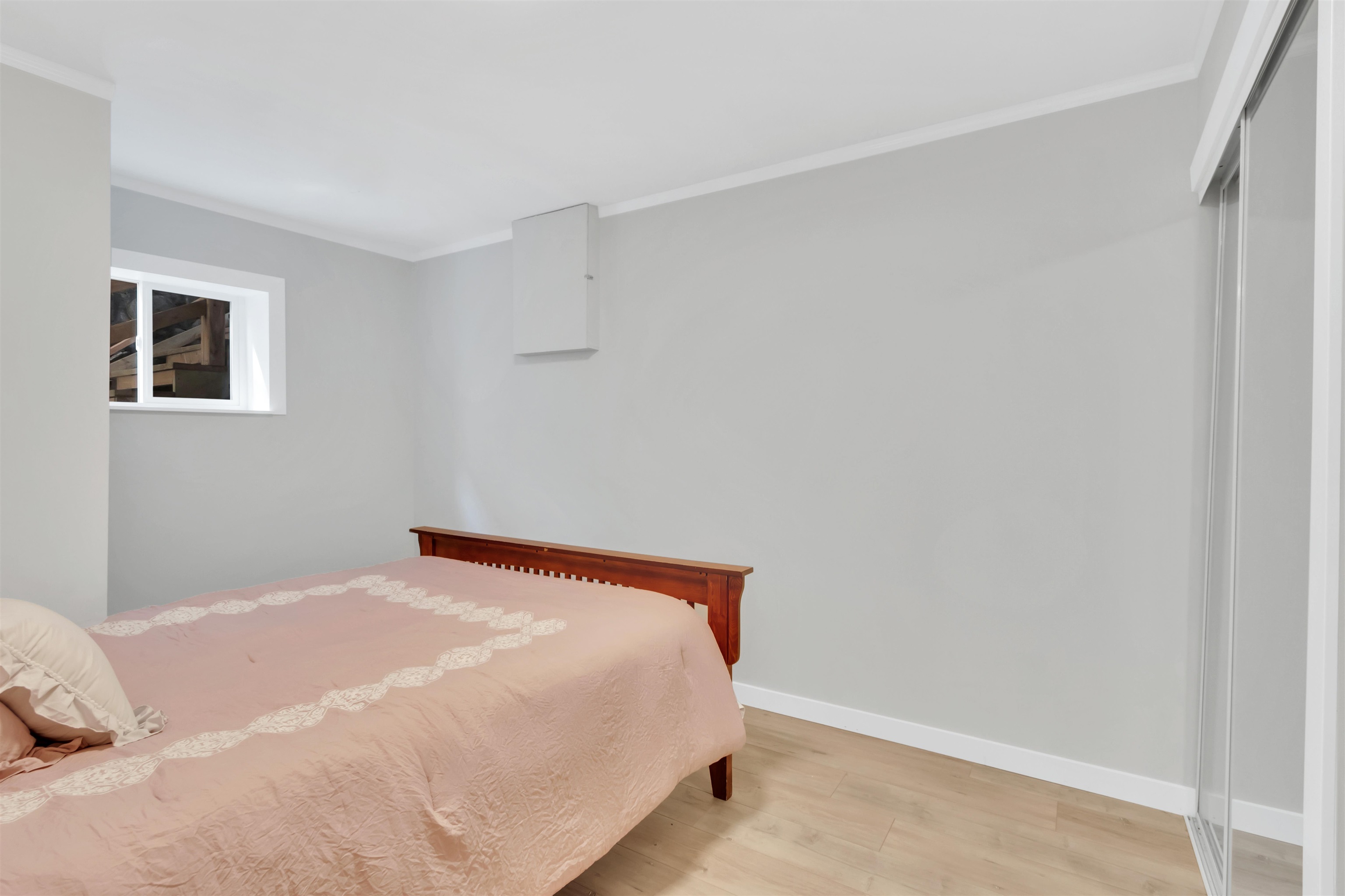 1177 E 15th Street - 12