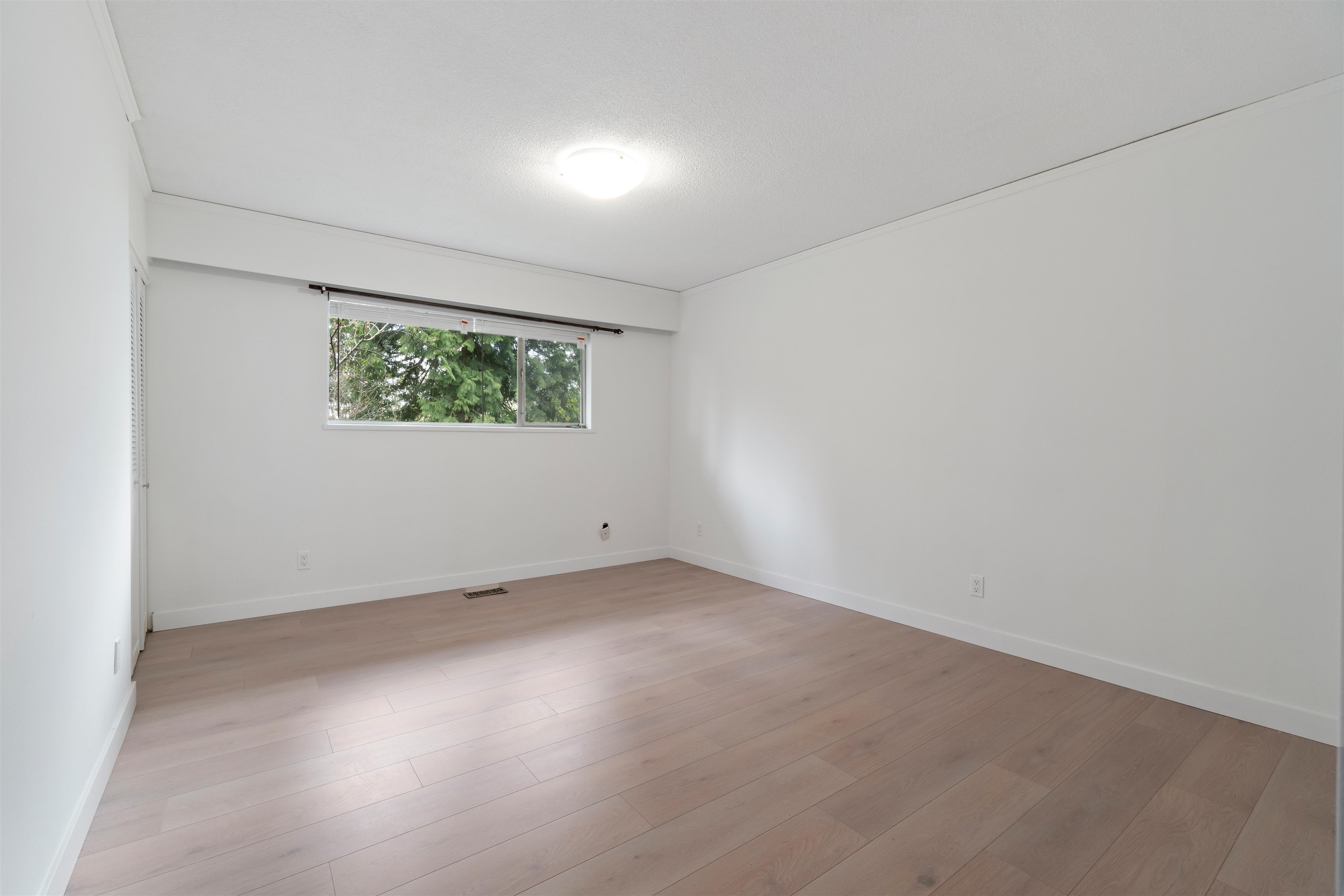 1177 E 15th Street - 35