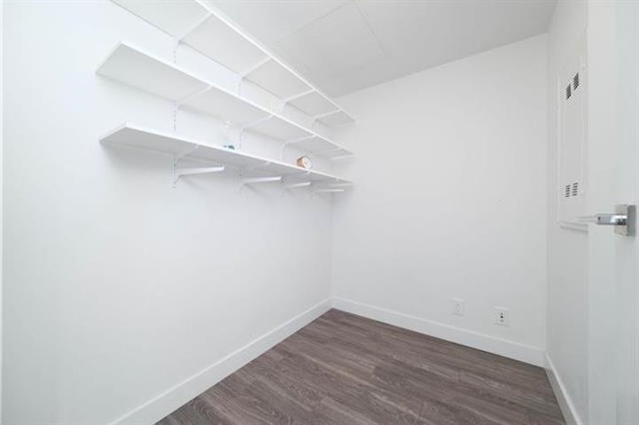 #3405 1283 Howe Street - 11