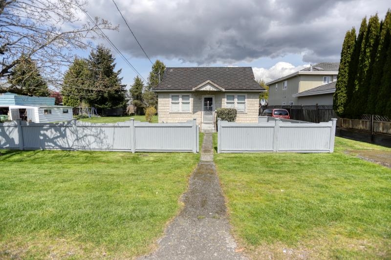 5211 Maple Road - 3