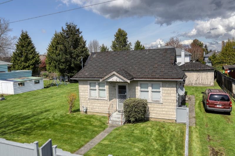 5211 Maple Road - 1