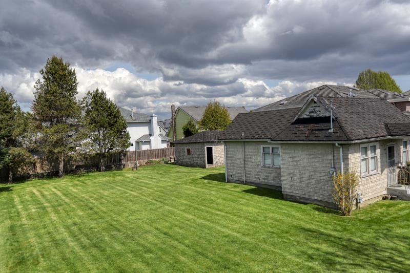5211 Maple Road - 10