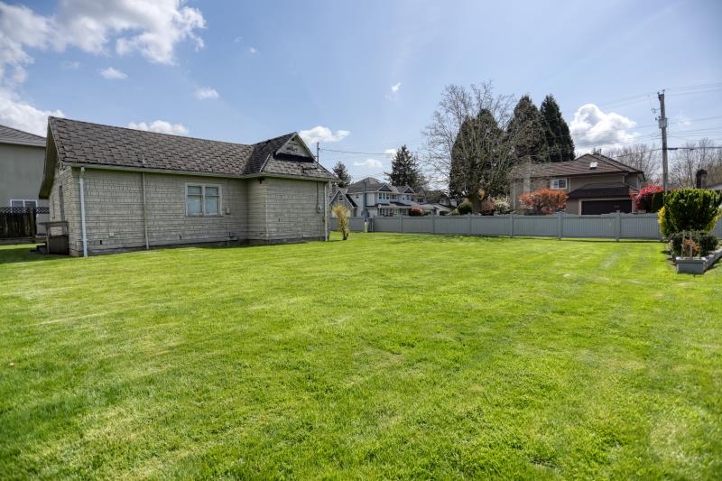 5211 Maple Road - 14