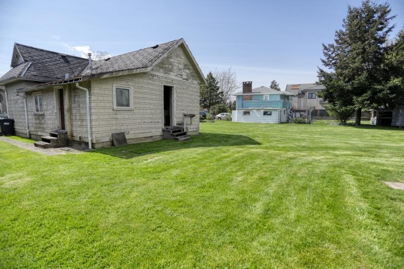 5211 Maple Road - 18