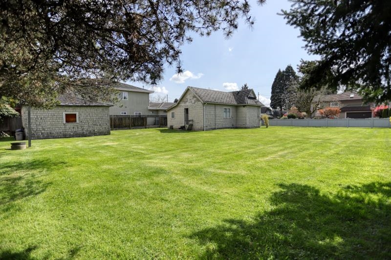 5211 Maple Road - 15