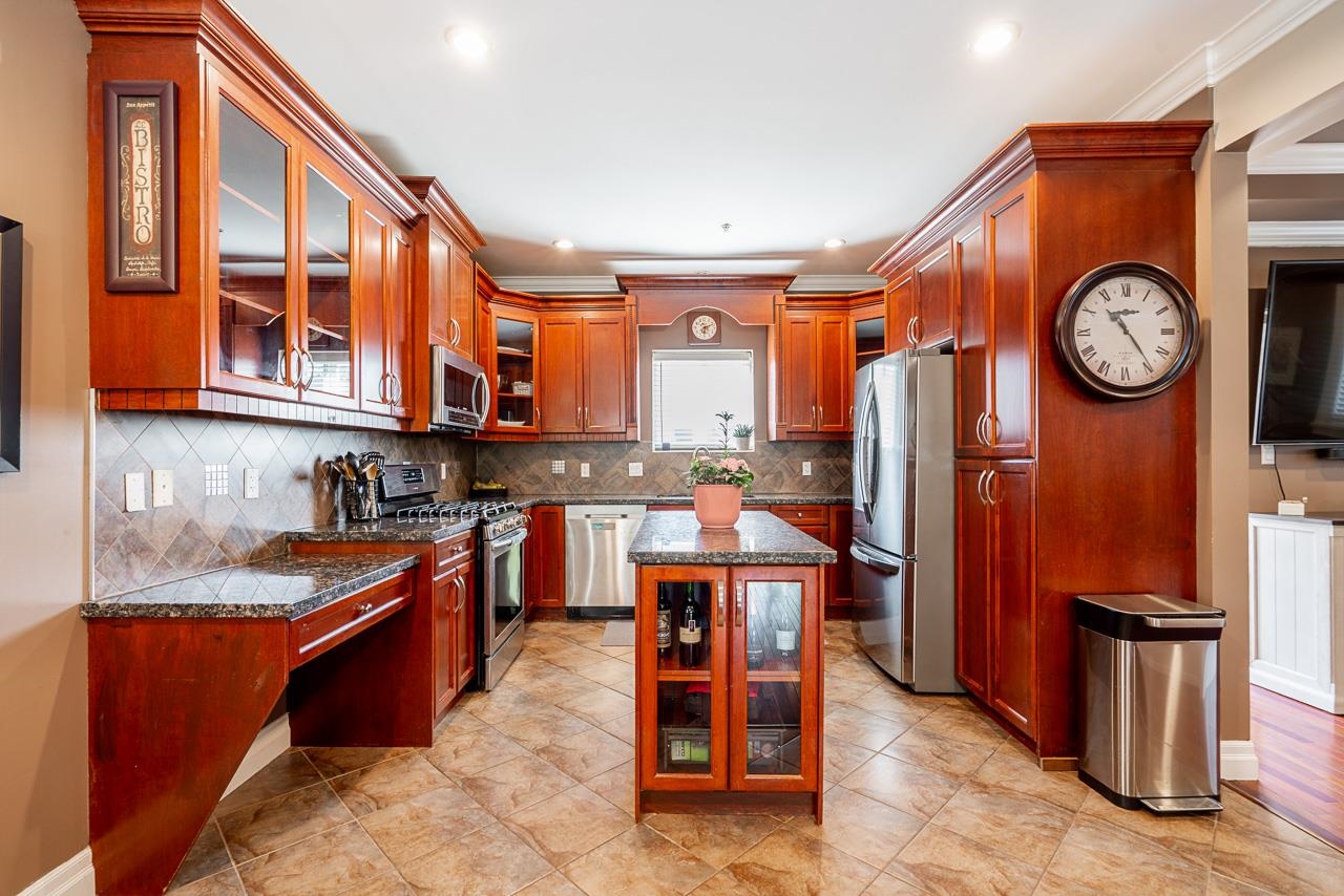 24330 102 Avenue - 12
