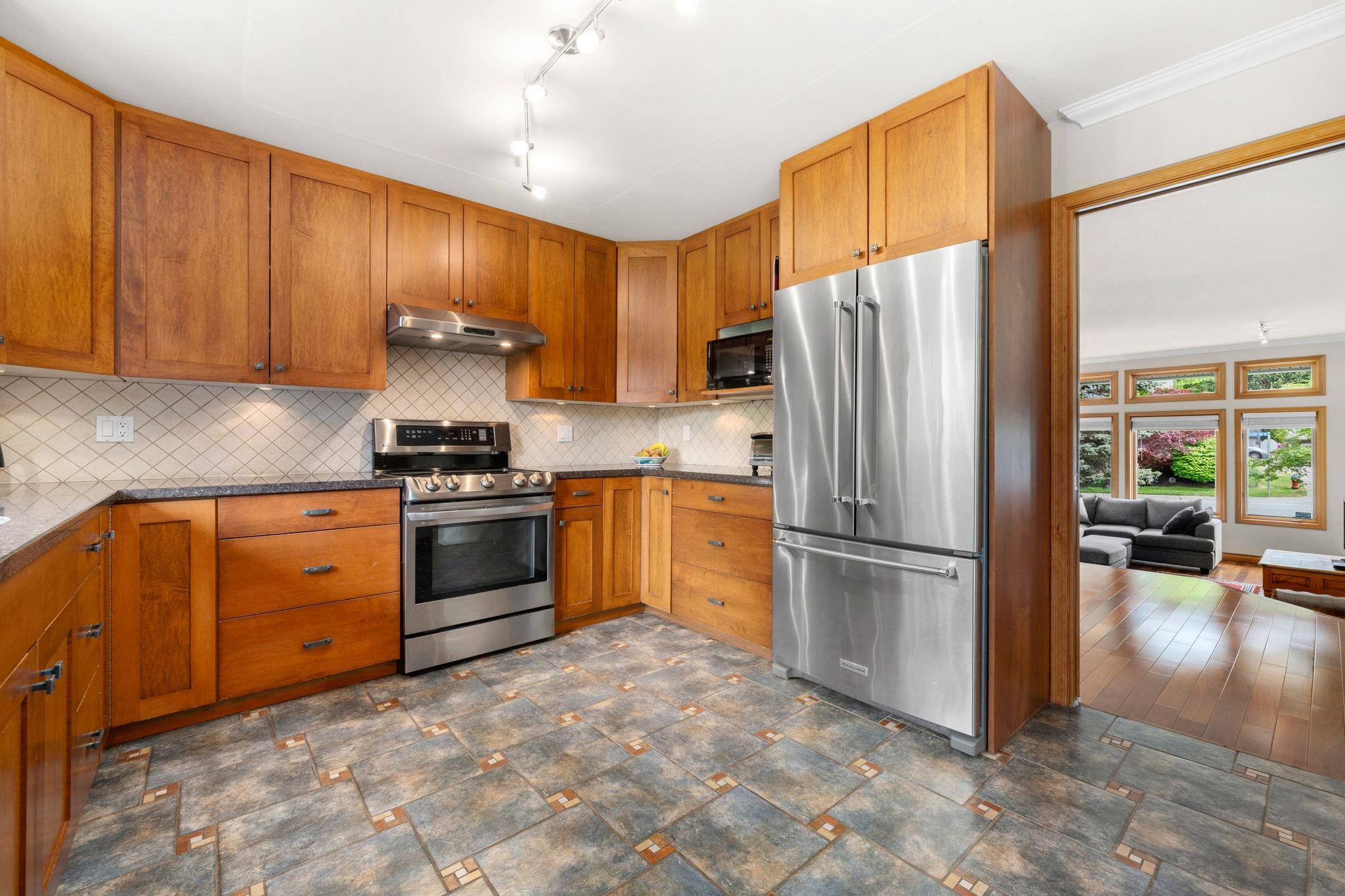 1070 Glacier View Drive - 17