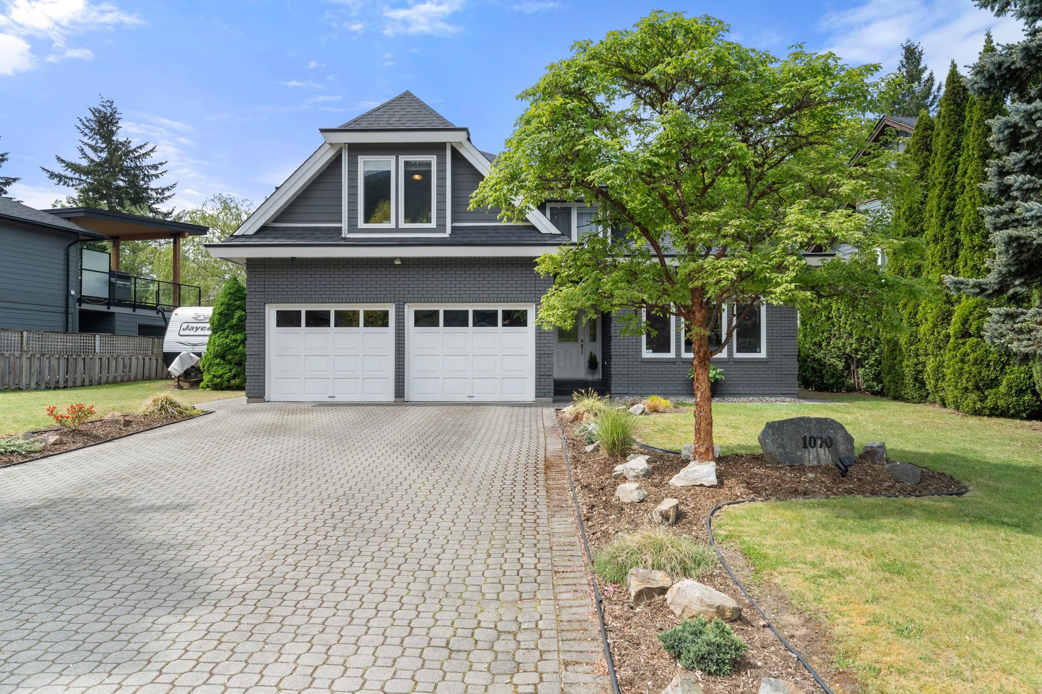1070 Glacier View Drive - 40
