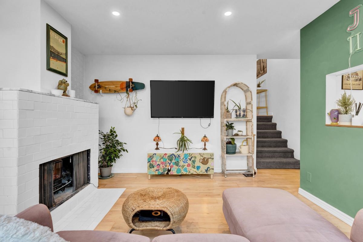 #204 2125 York Avenue - 6
