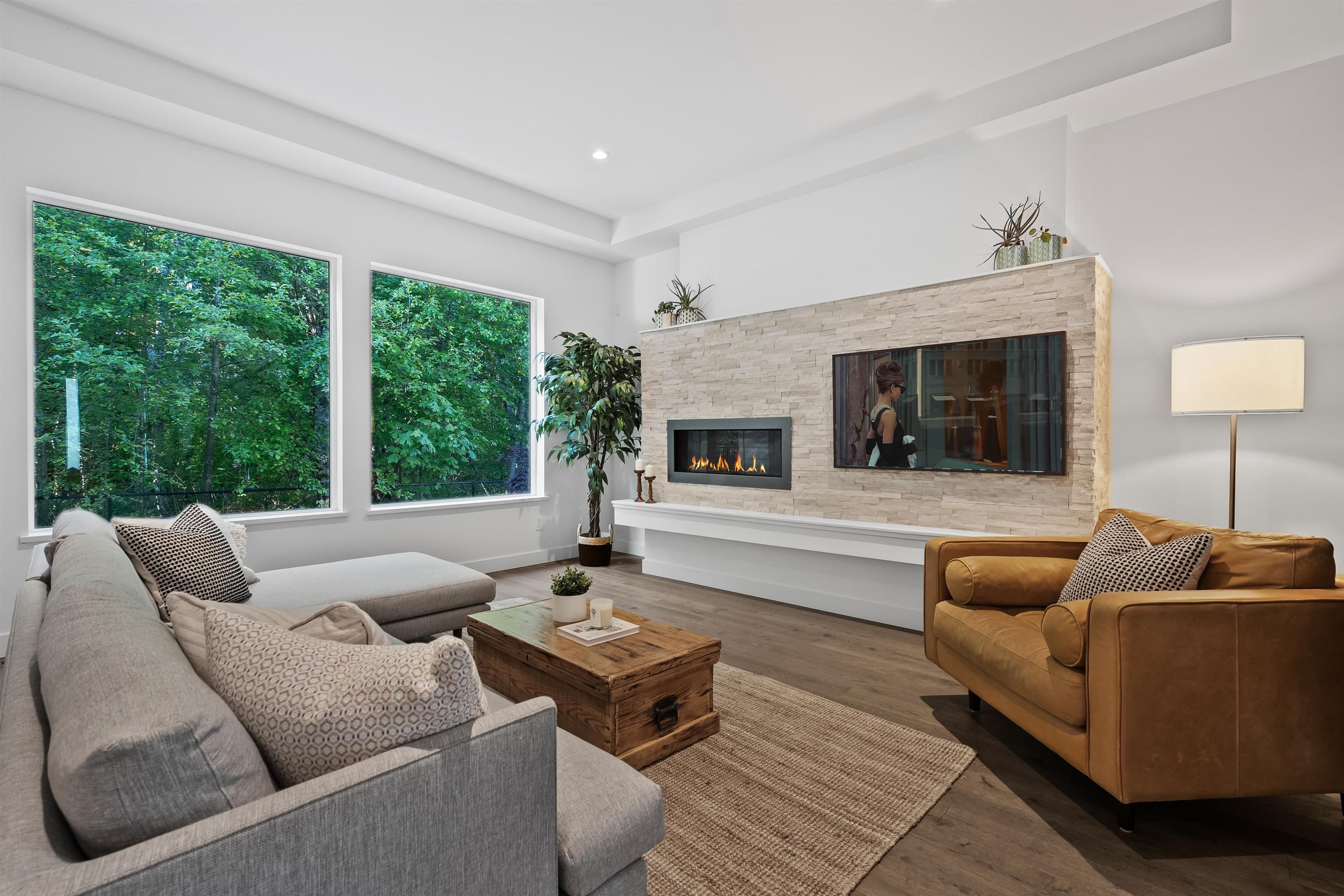 39355 Falcon Crescent - 1