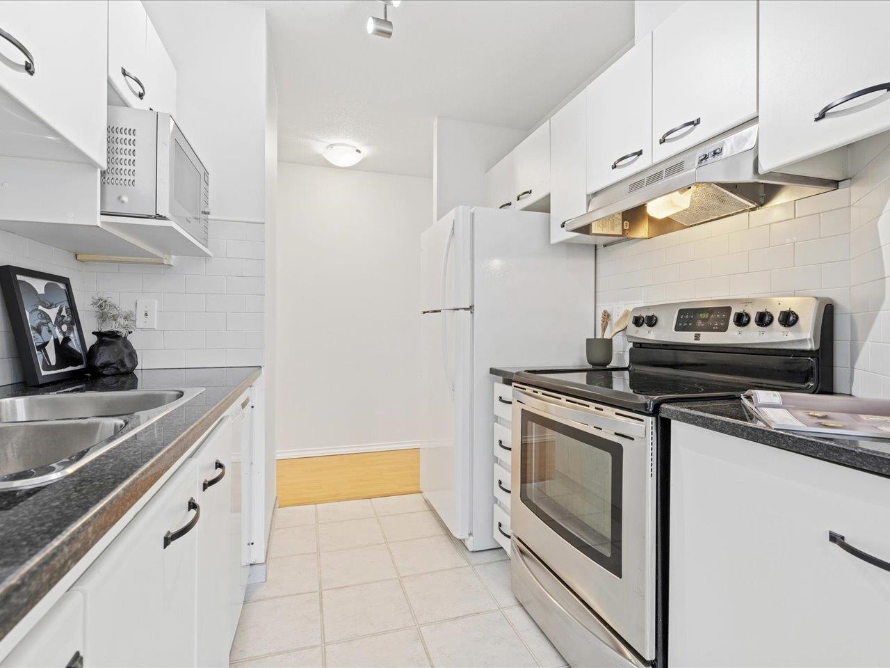 #708 1188 Richards Street - 10