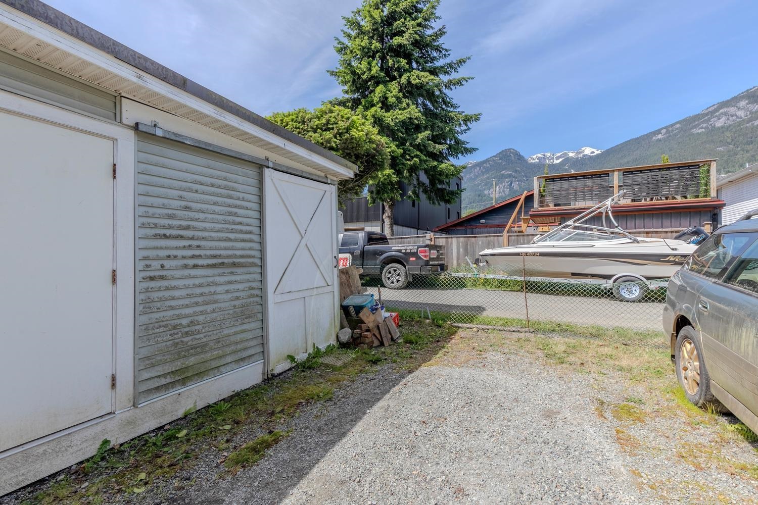 38807 Britannia Avenue - 35