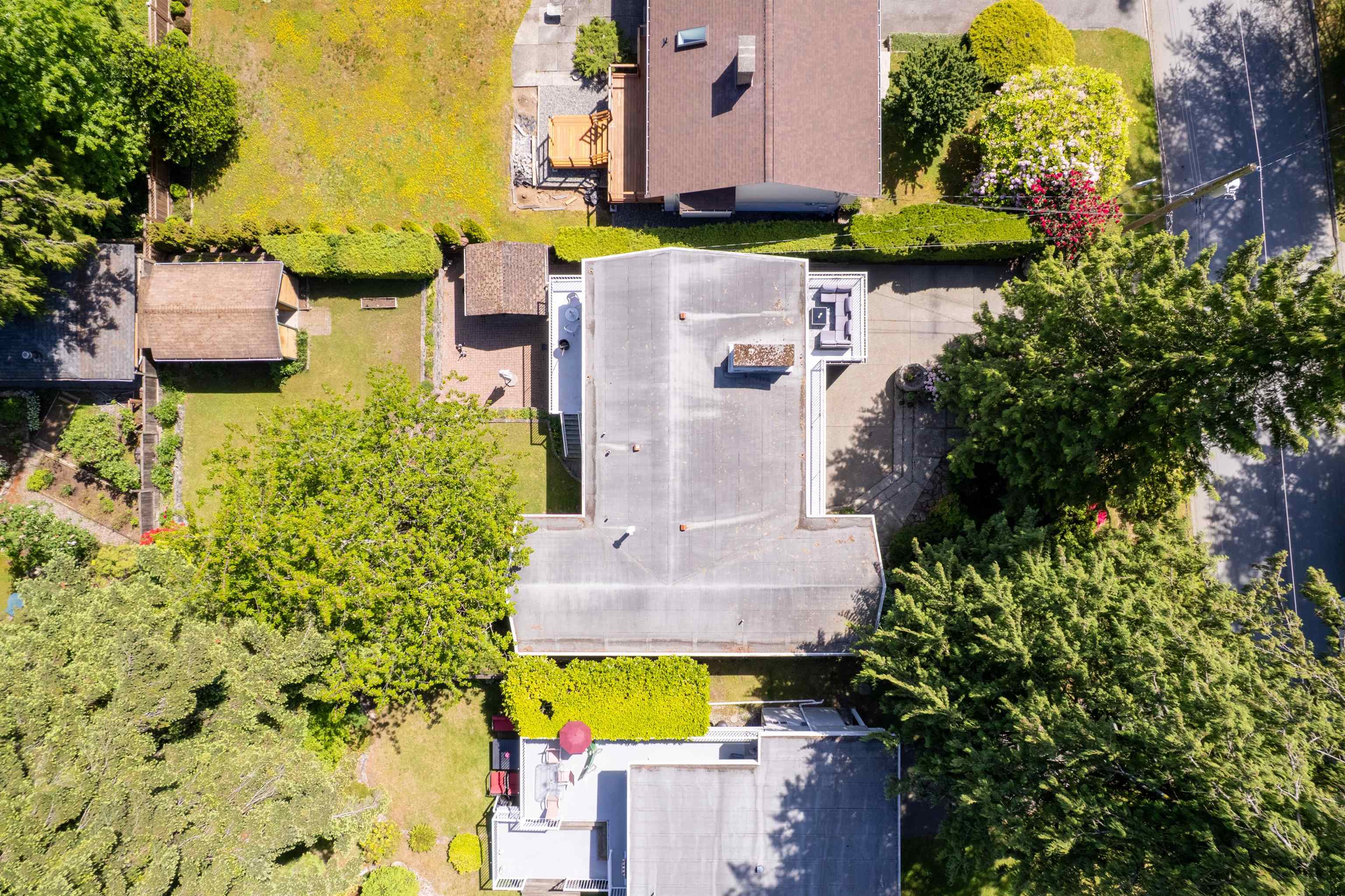 646 E Windsor Road - 39