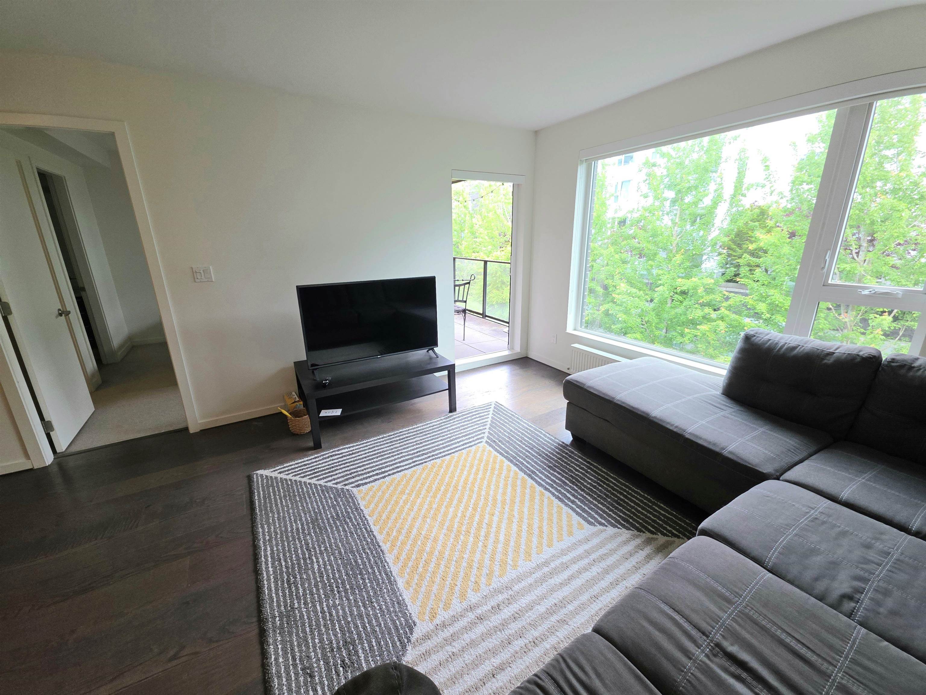 #616 5955 Birney Avenue - 6