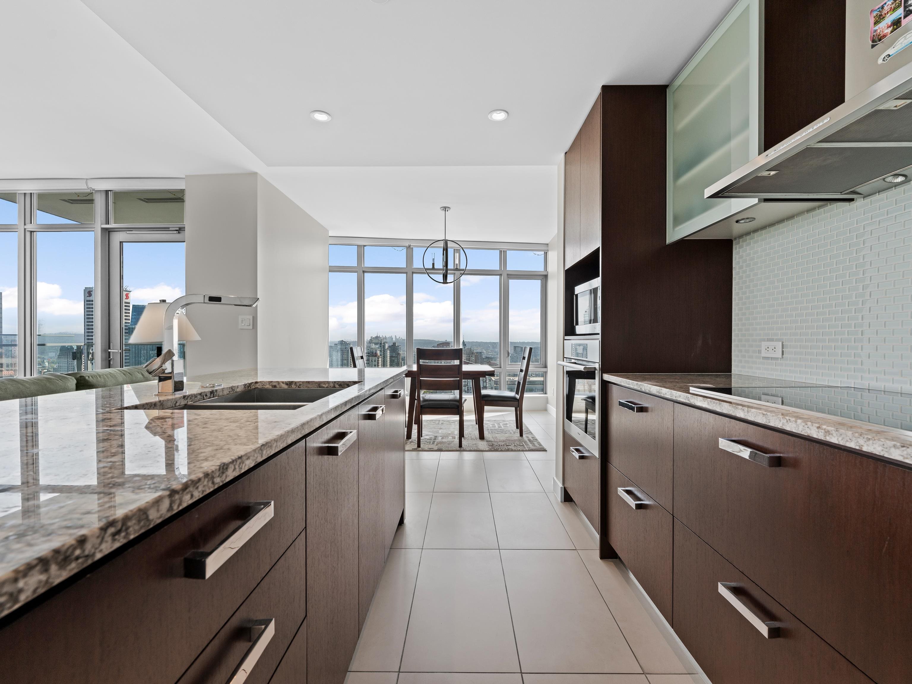 #2907 1028 Barclay Street - 3