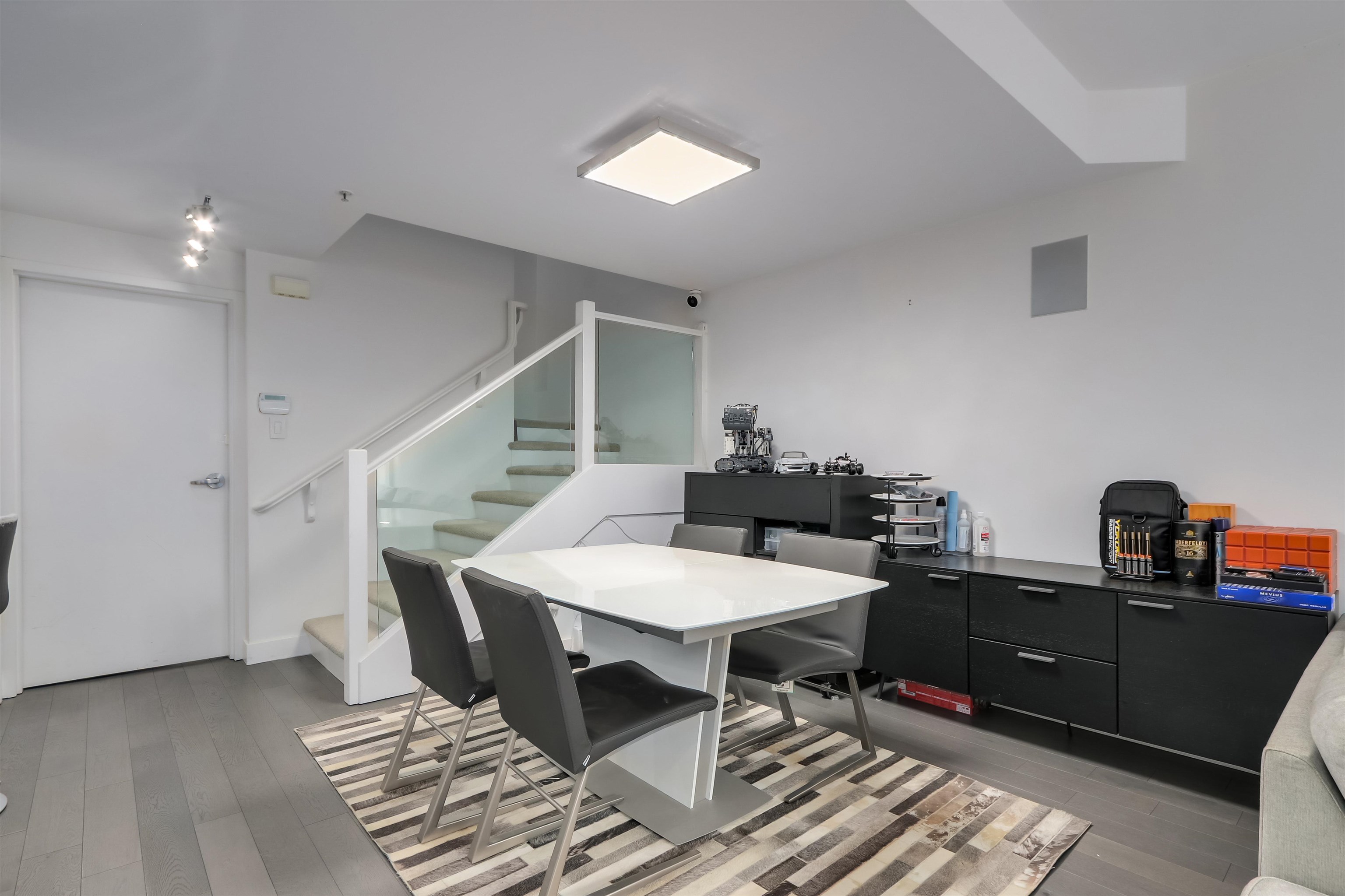 1405 W 7th Avenue - 10