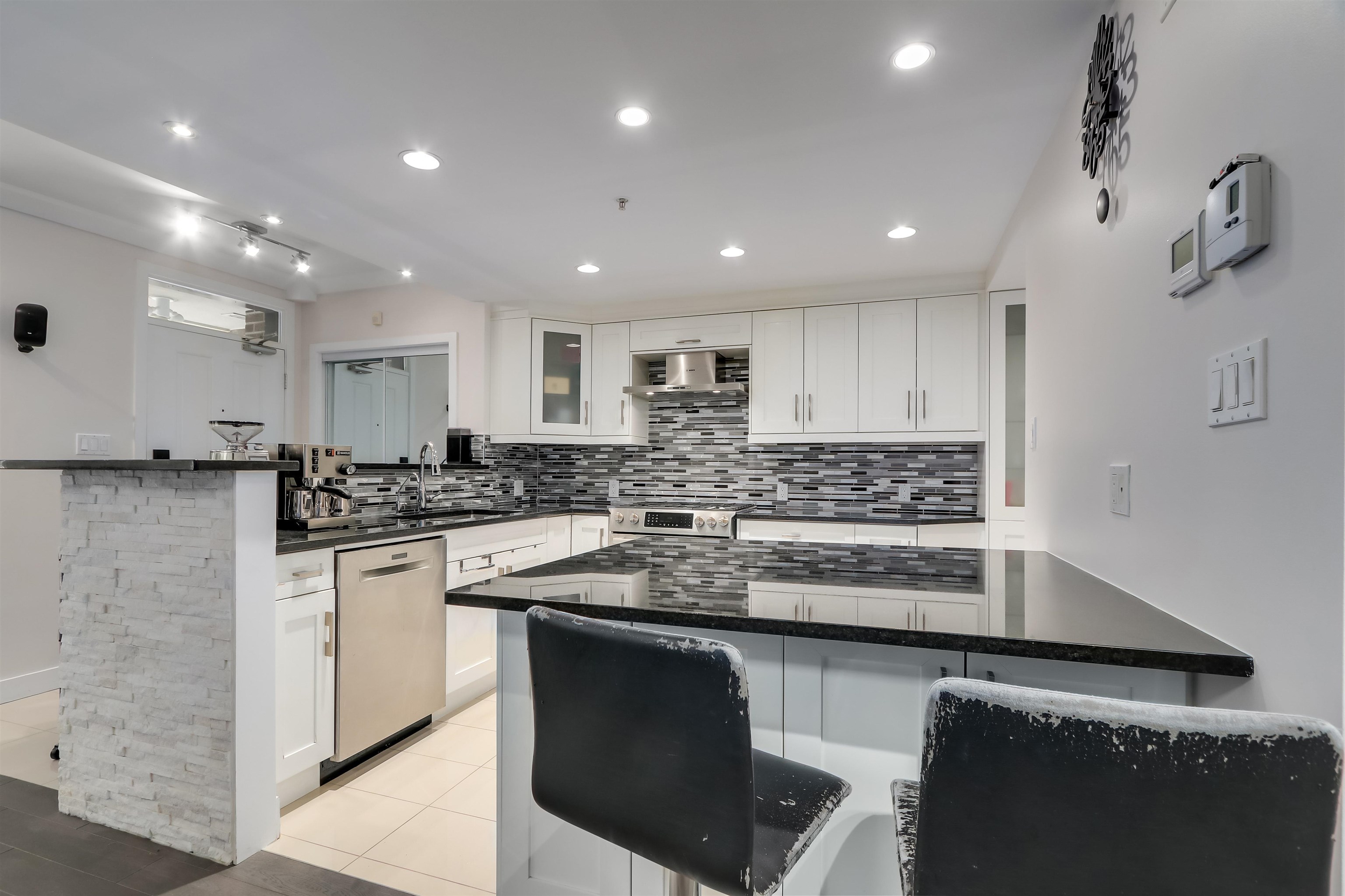 1405 W 7th Avenue - 14