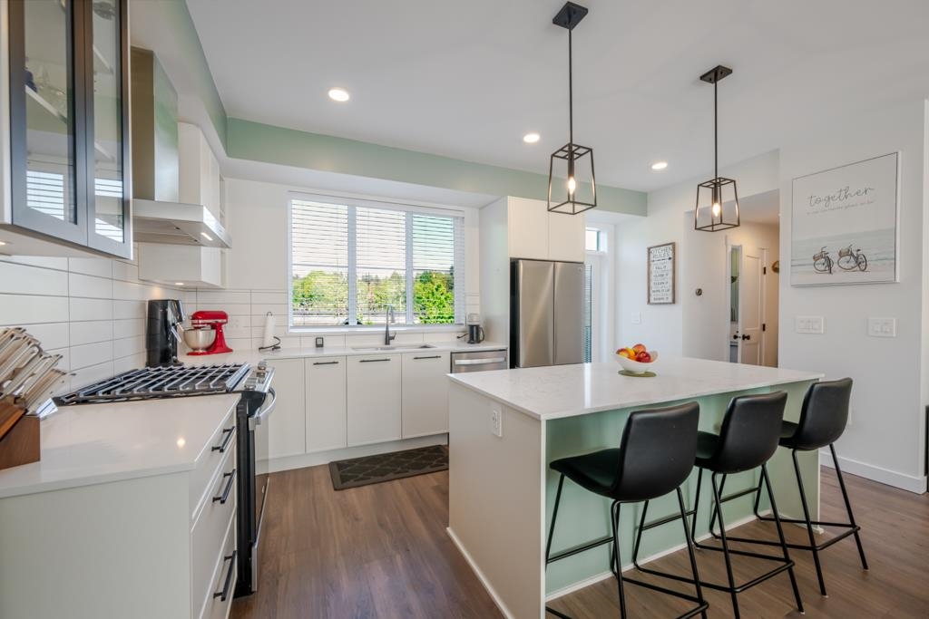 #35 2774 Montrose Avenue - 9