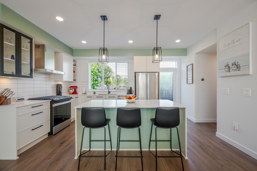 #35 2774 Montrose Avenue - 8
