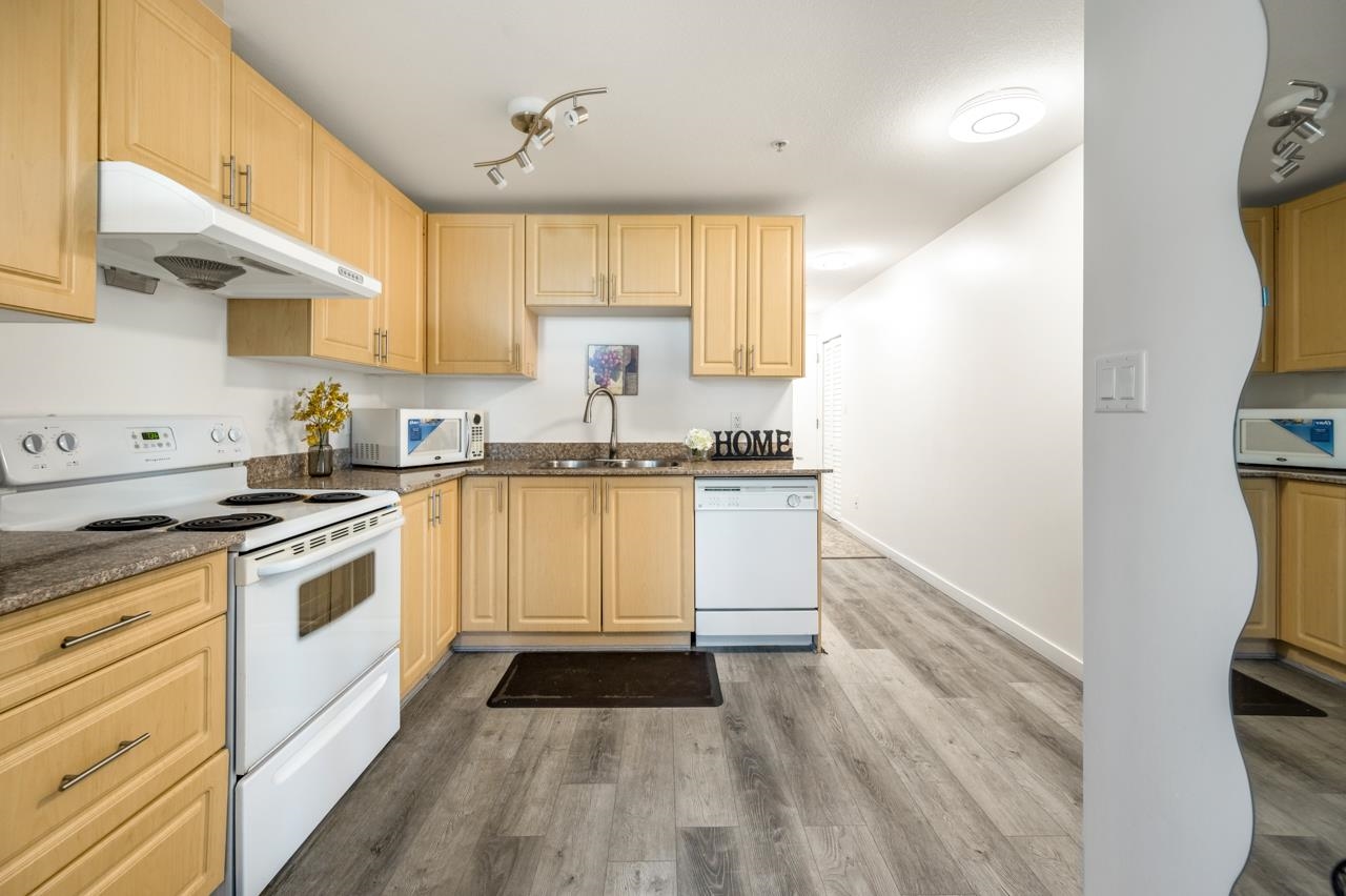 #1104 6133 Buswell Street - 6