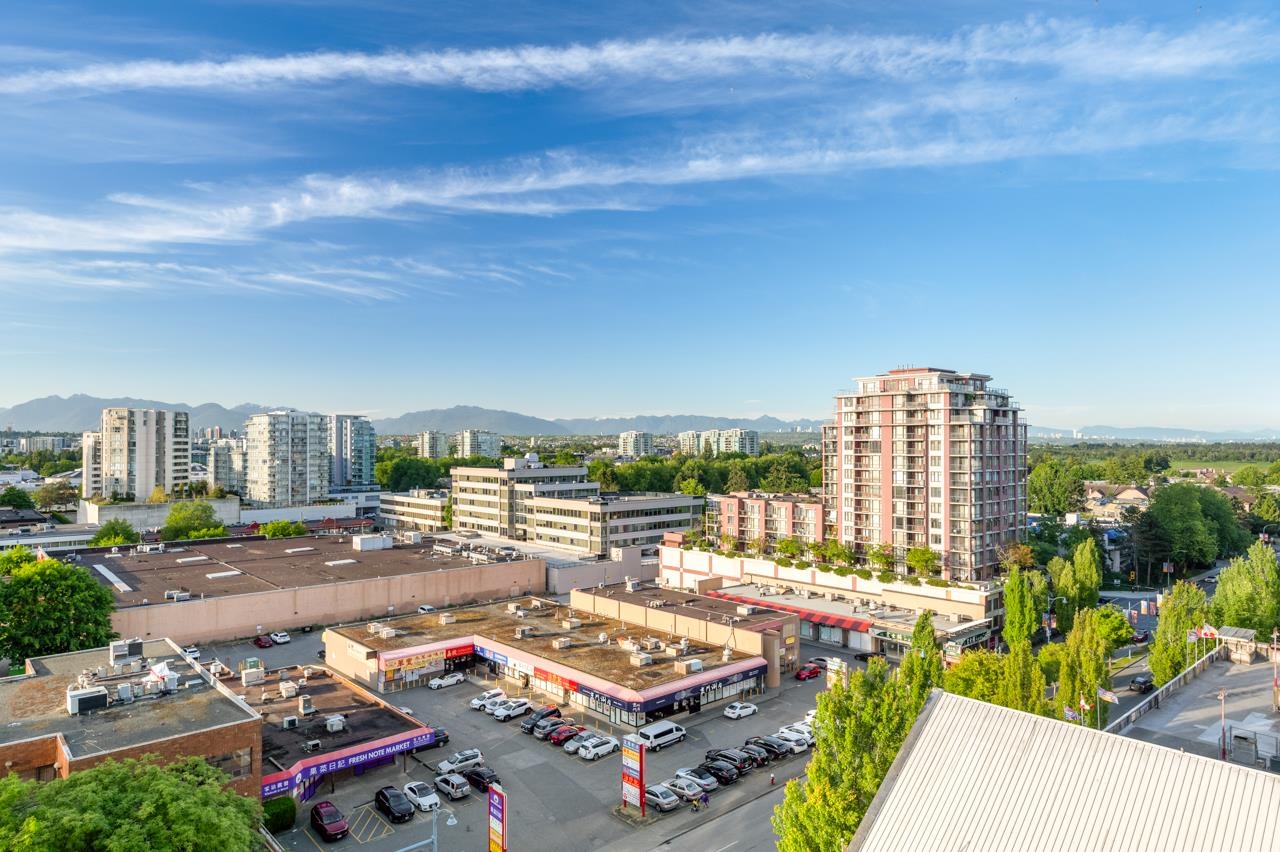 #1104 6133 Buswell Street - 22