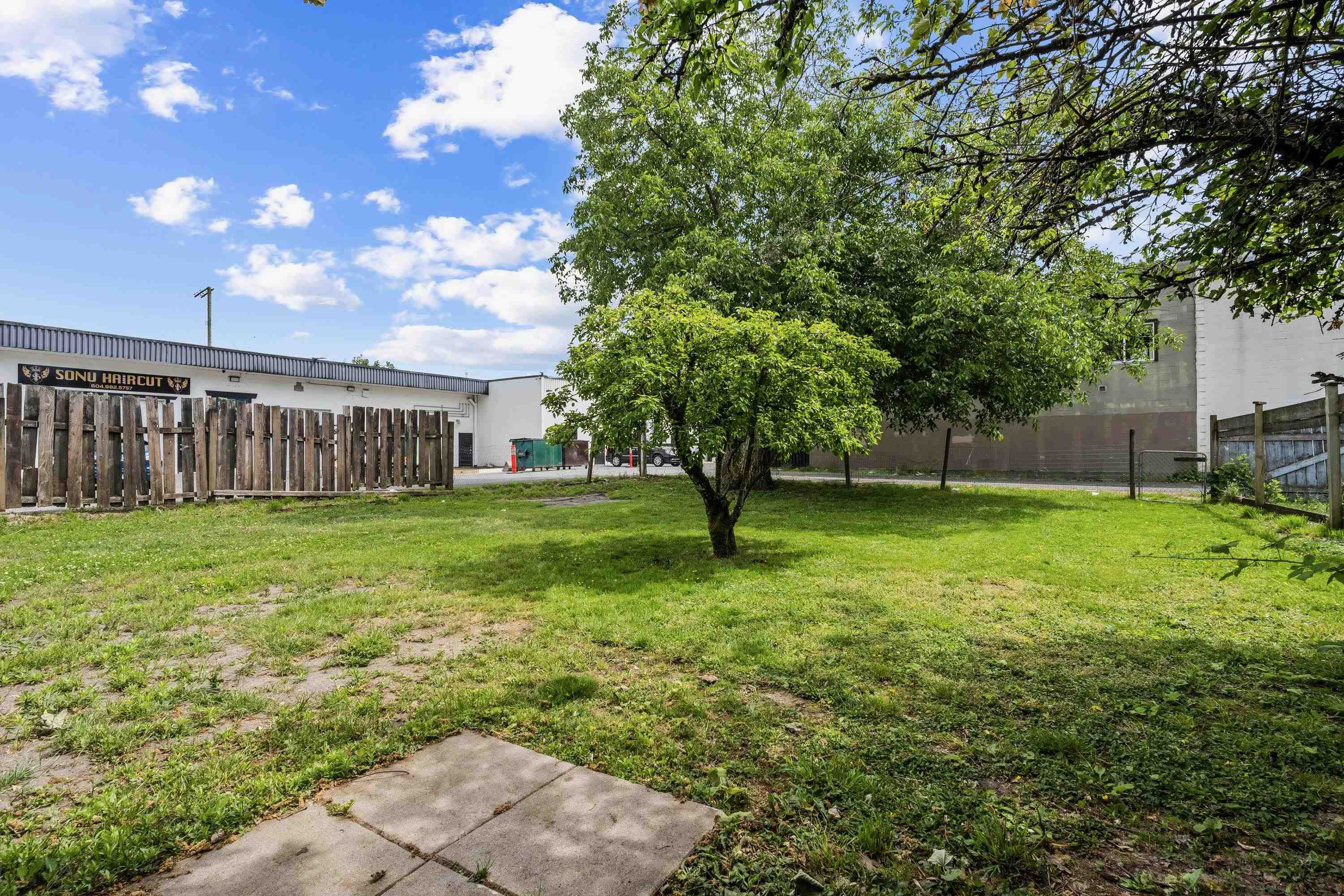 45948 Chesterfield Avenue - 24