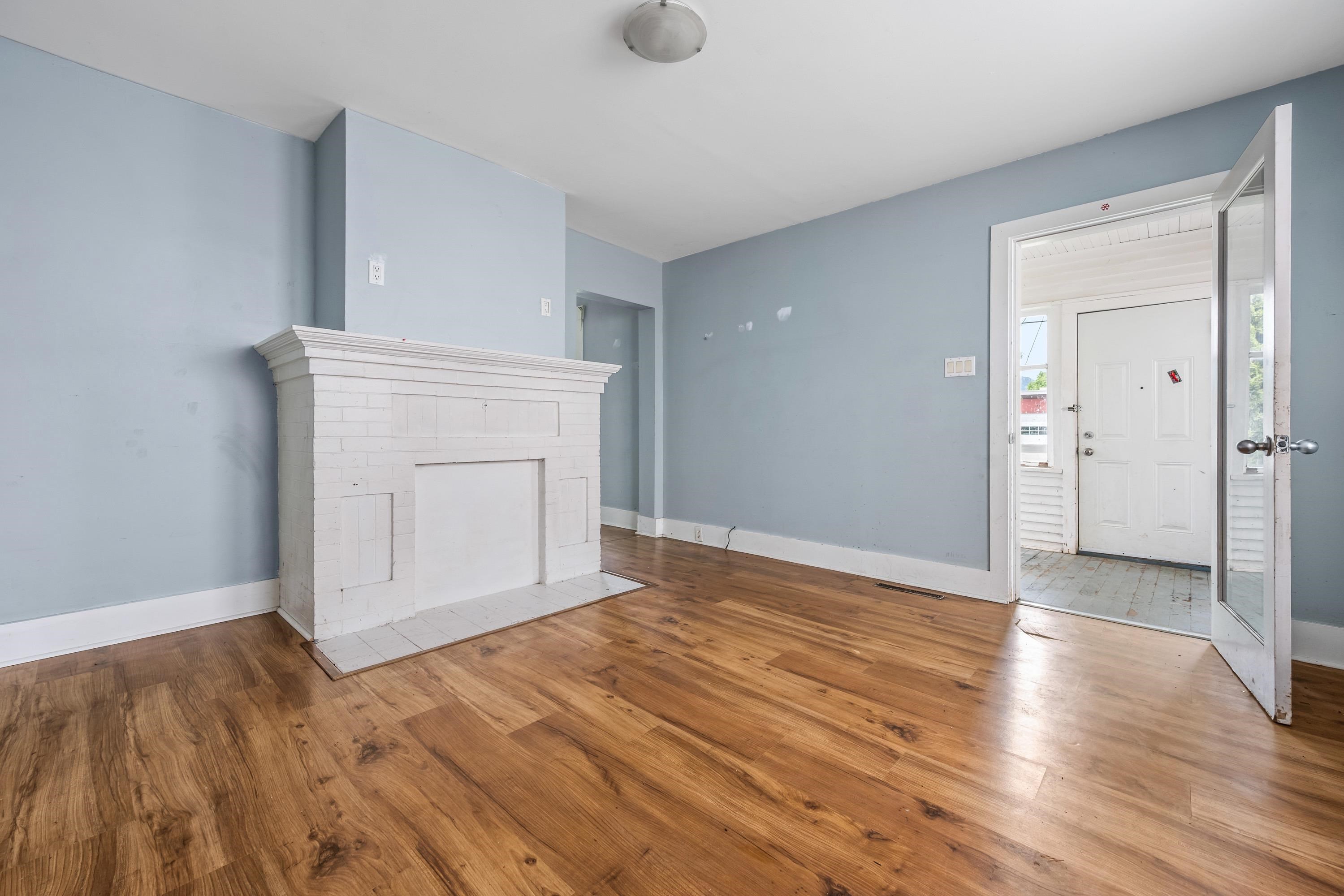 45948 Chesterfield Avenue - 11
