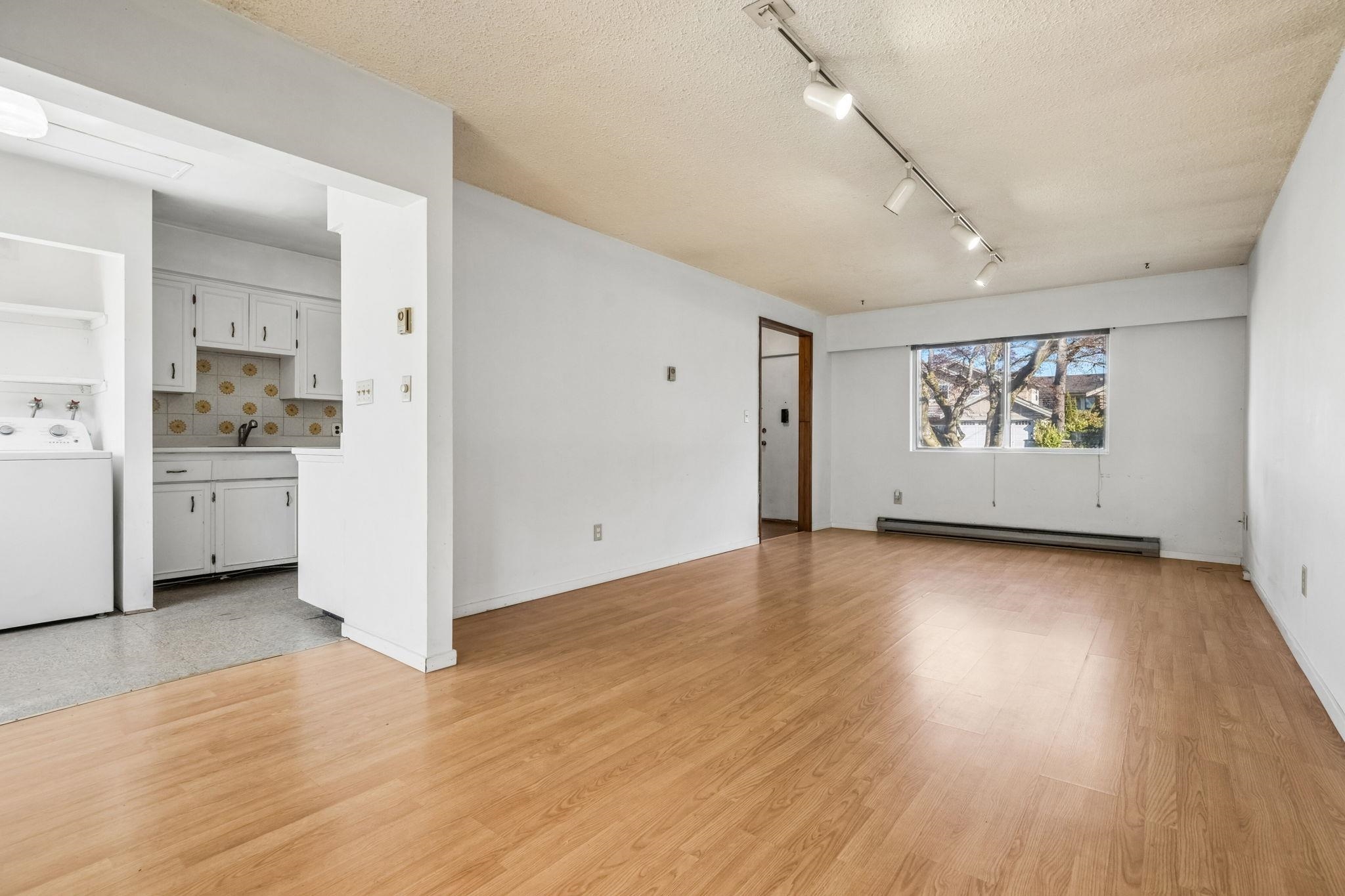 3740 Blundell Road - 12