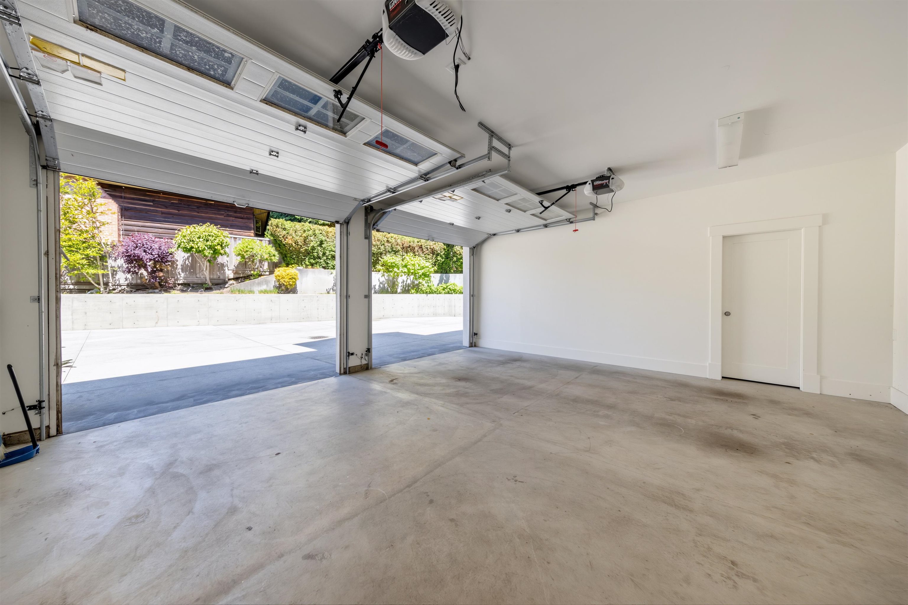 2645 Rosebery Avenue - 36
