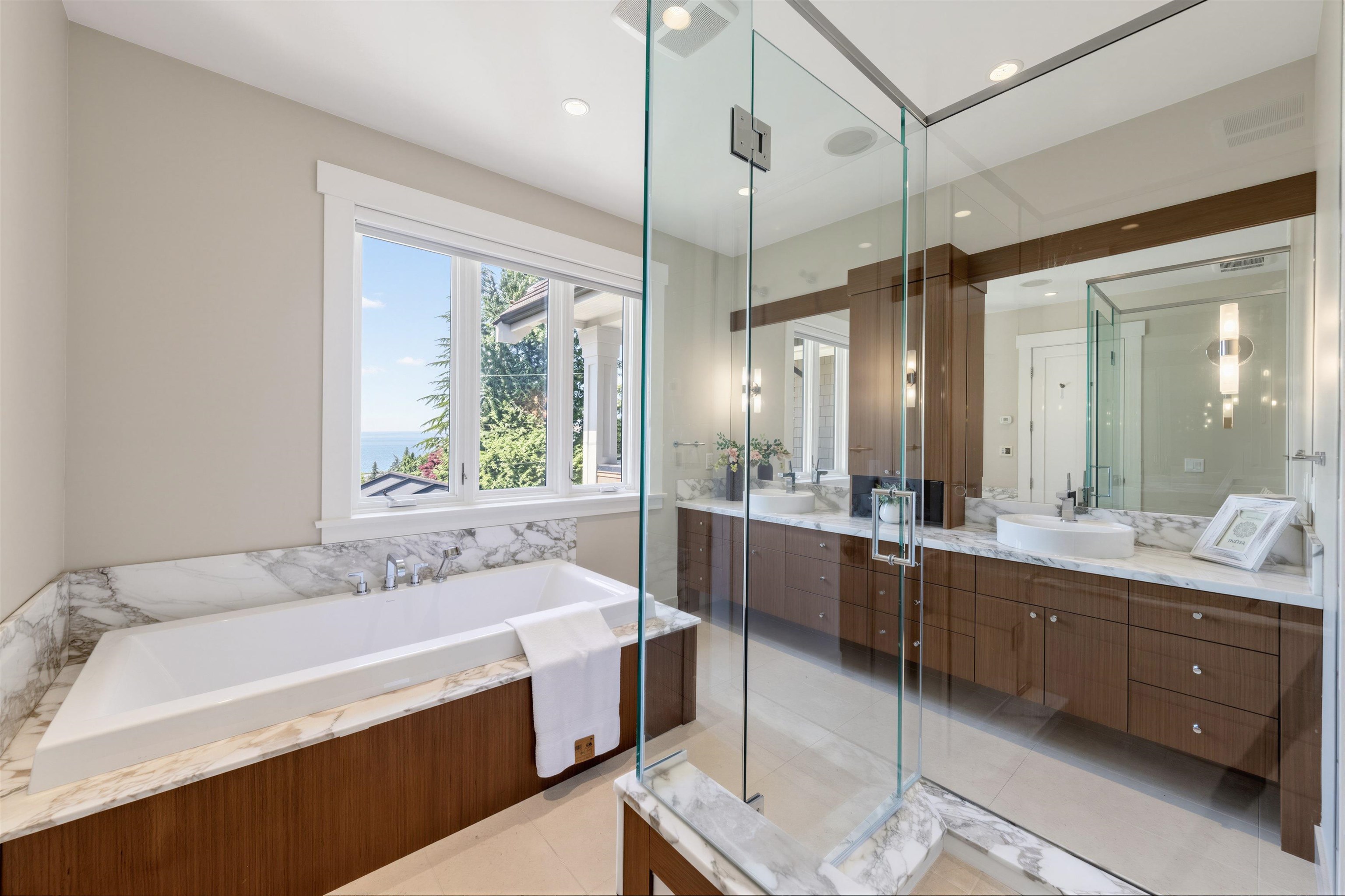 2645 Rosebery Avenue - 20