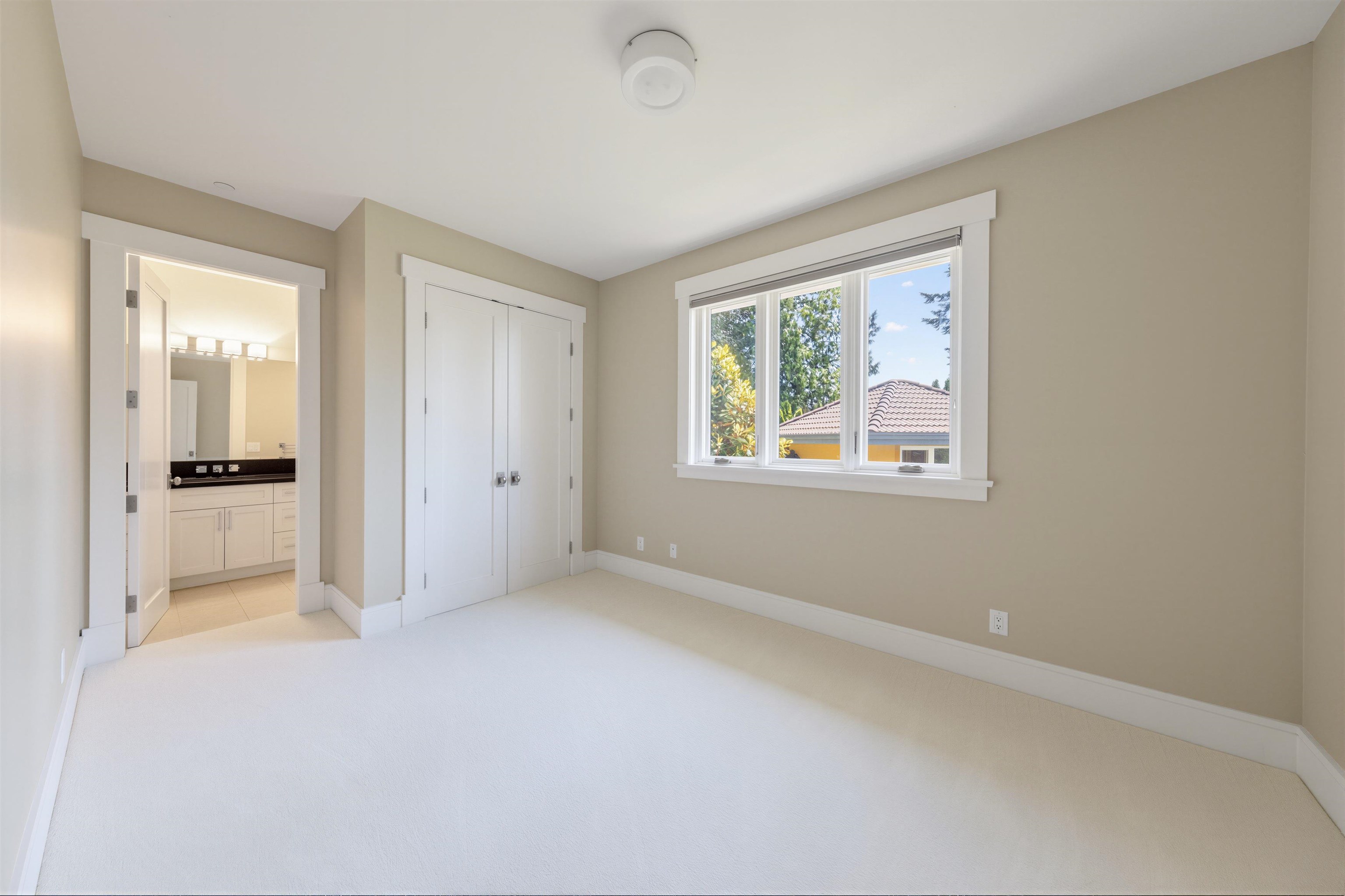 2645 Rosebery Avenue - 21