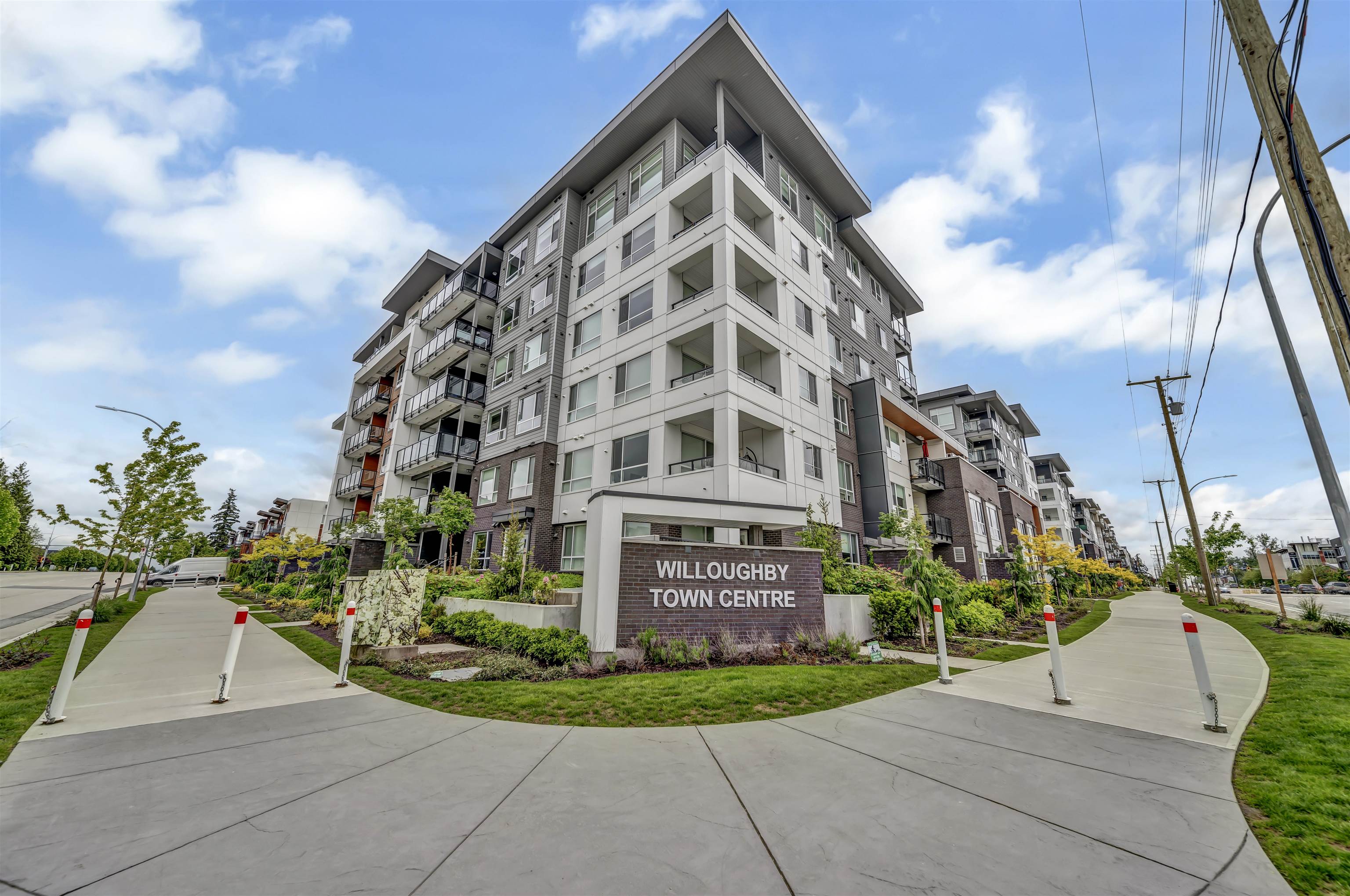 #B208 20834 80 Avenue - 29