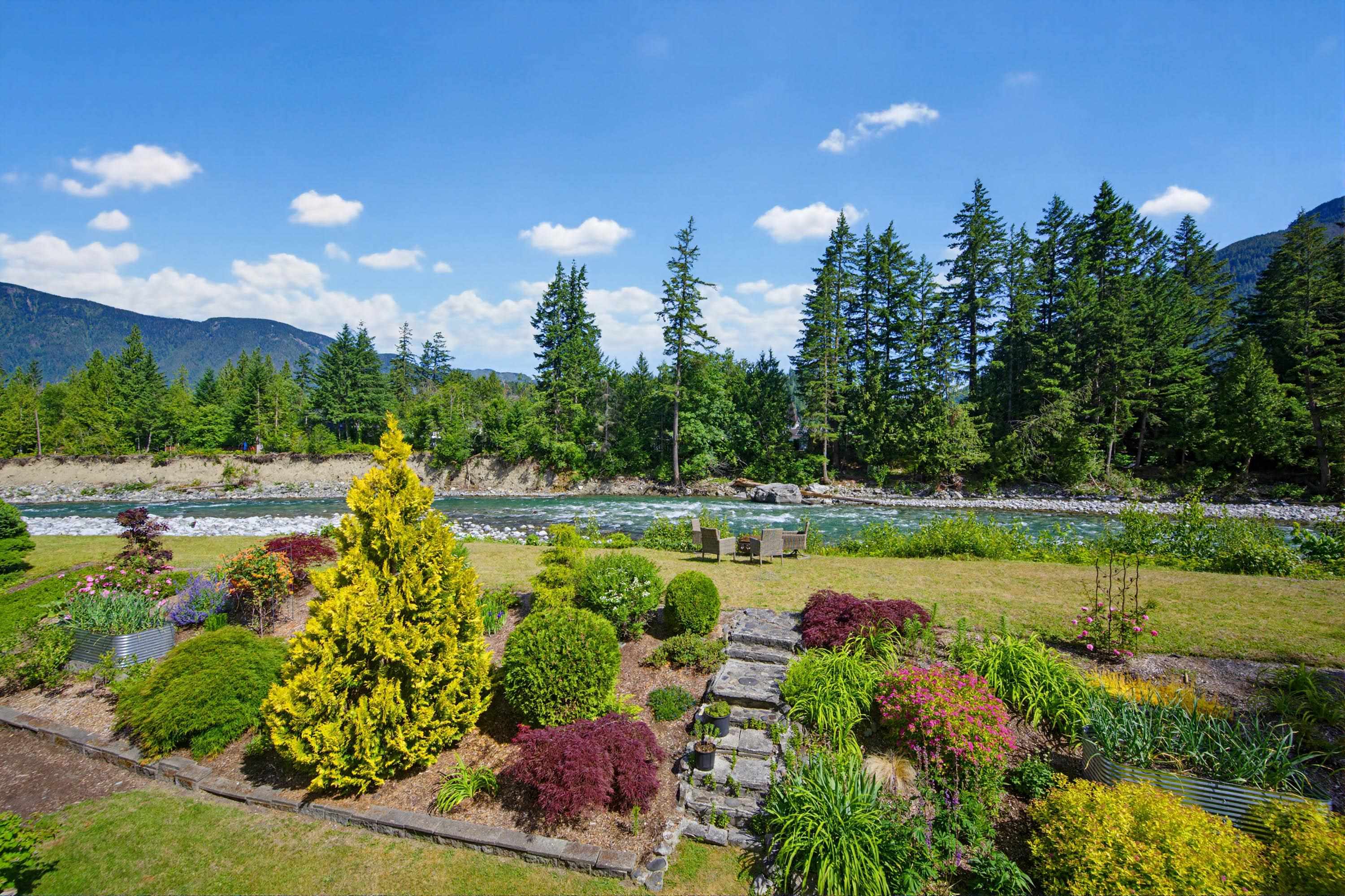 120 Robertson Crescent - 1