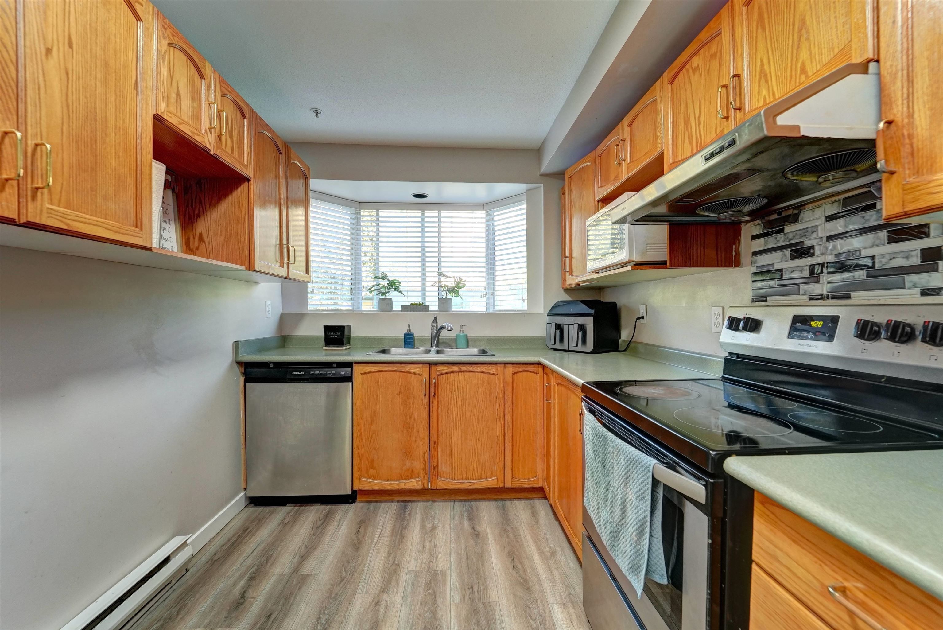 #116 2964 Trethewey Street - 10