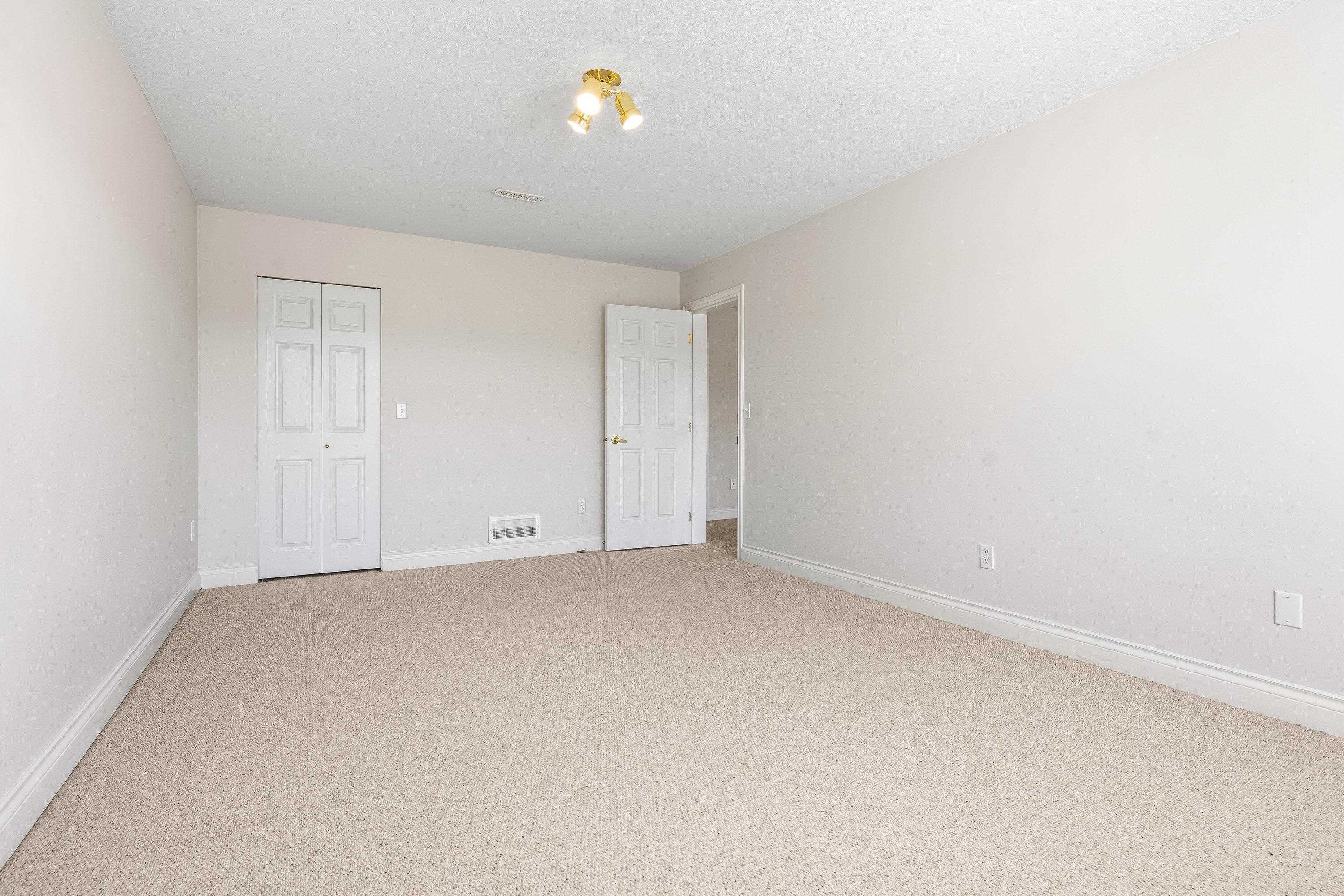 #34 3354 Horn Street - 32