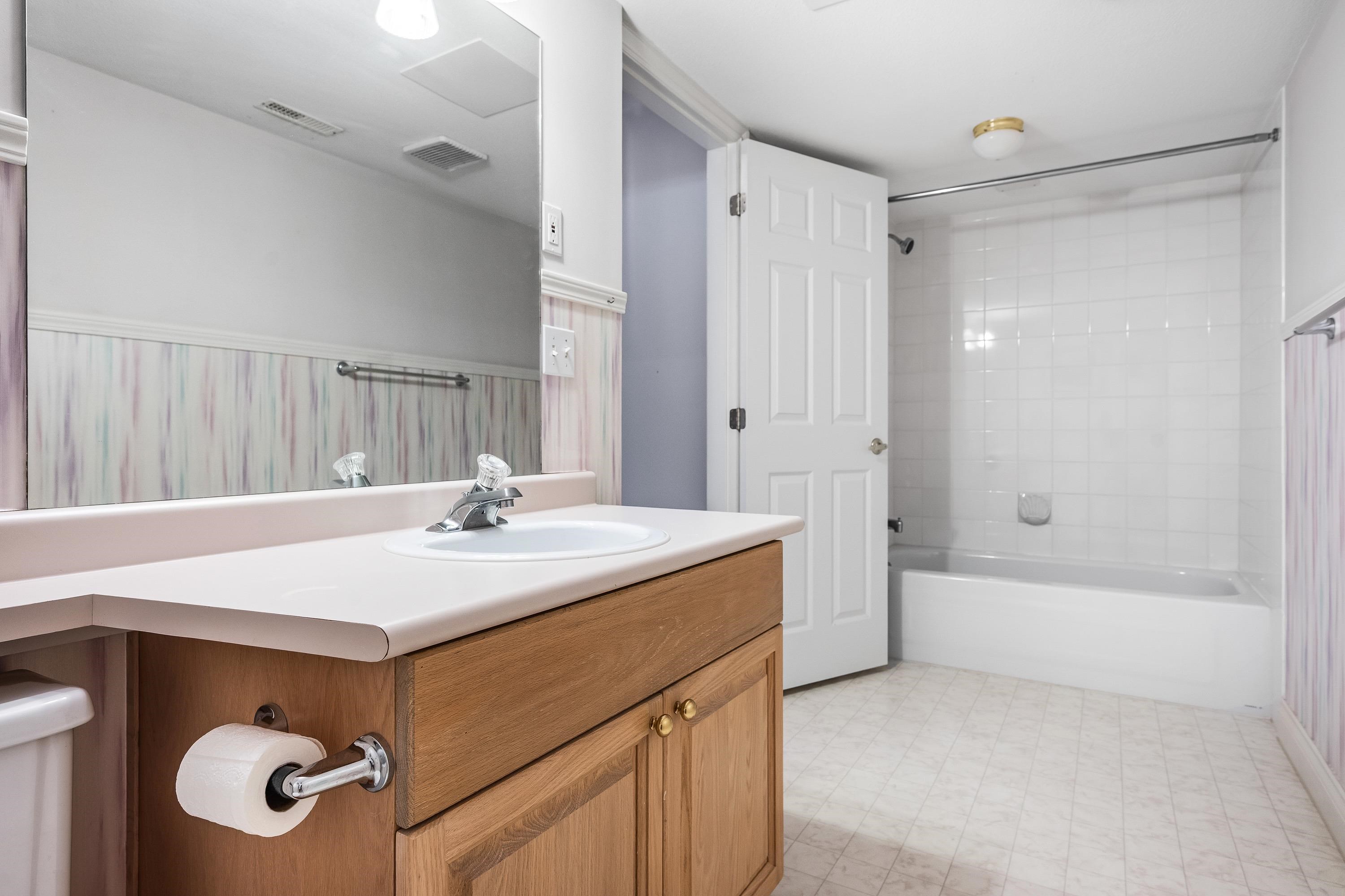 #34 3354 Horn Street - 33