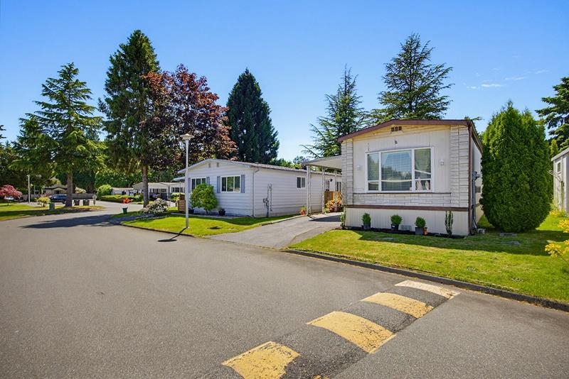 #5 15875 20 Avenue - 38