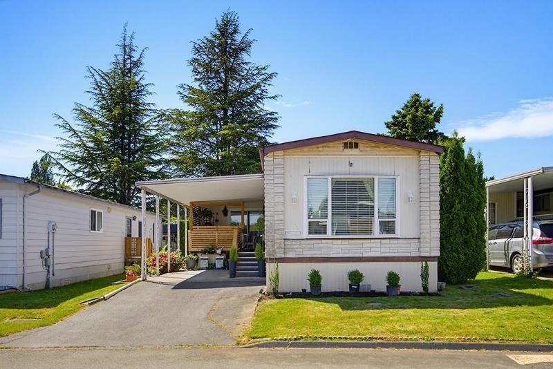 #5 15875 20 Avenue - 37