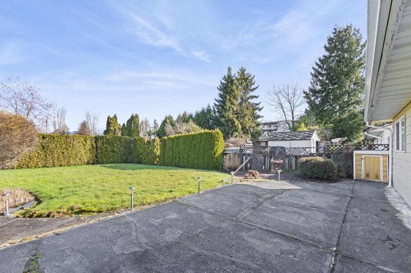 22641 Brown Avenue - 28